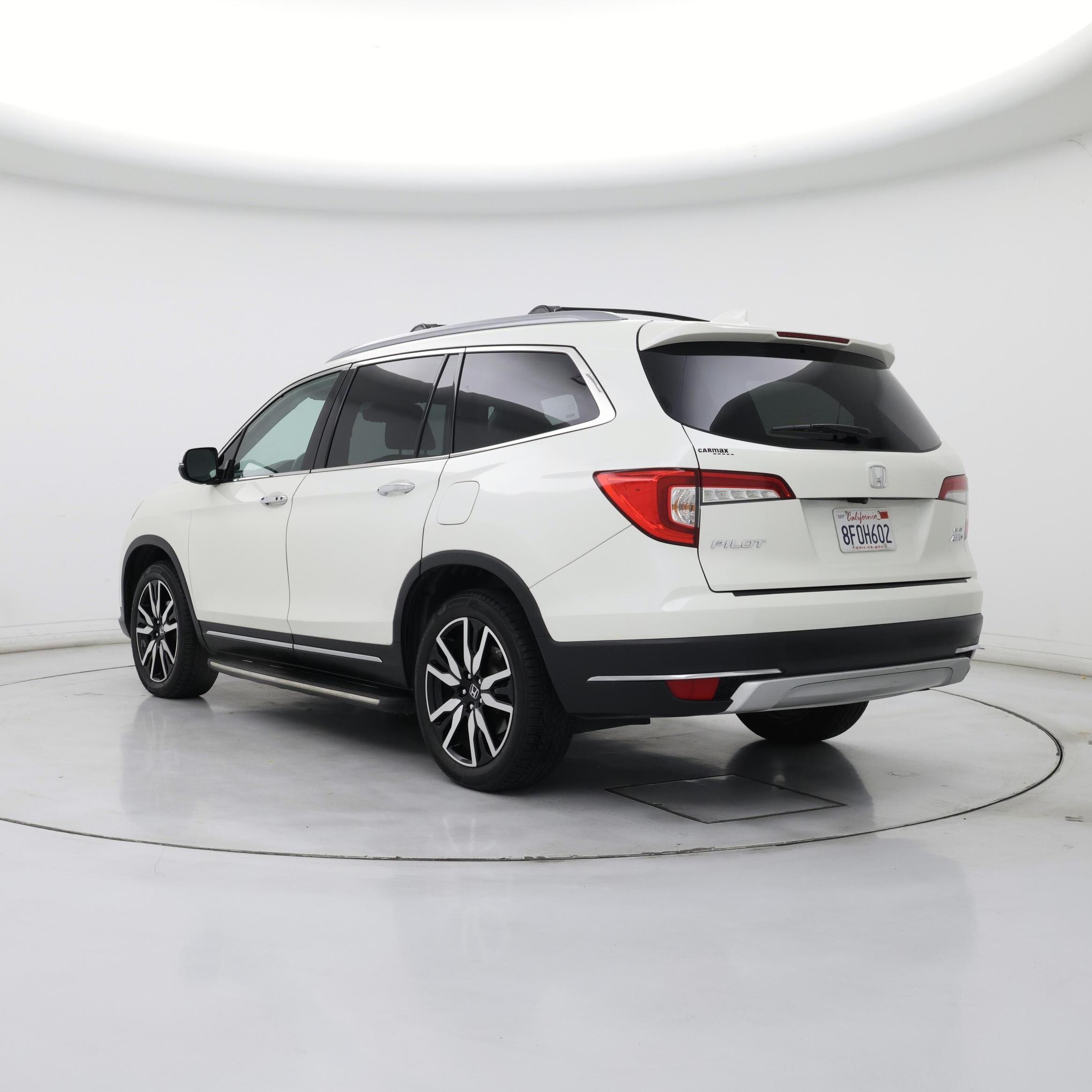 Thumbnail: 2019 Honda Pilot - 2