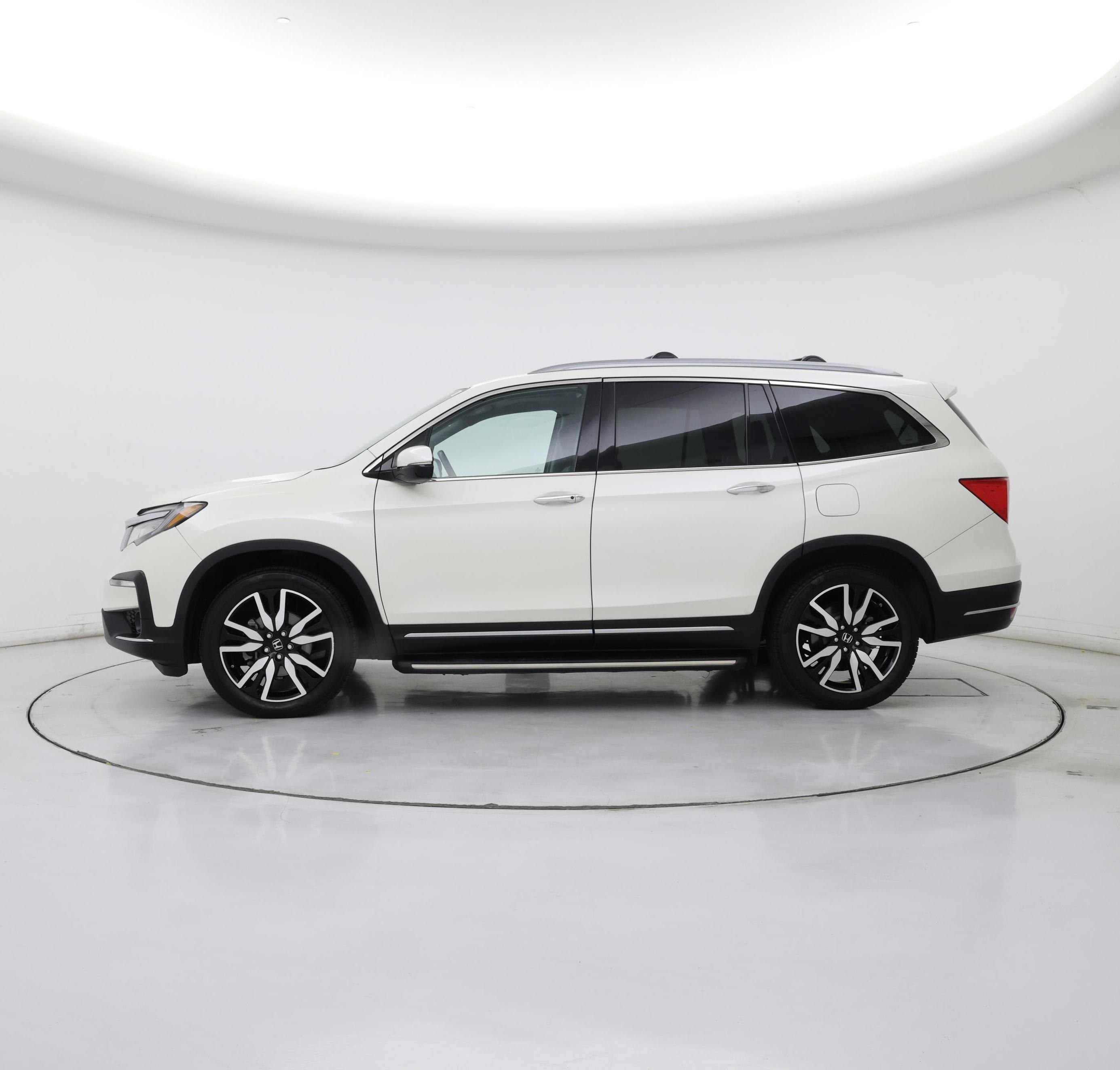 Thumbnail: 2019 Honda Pilot - 3