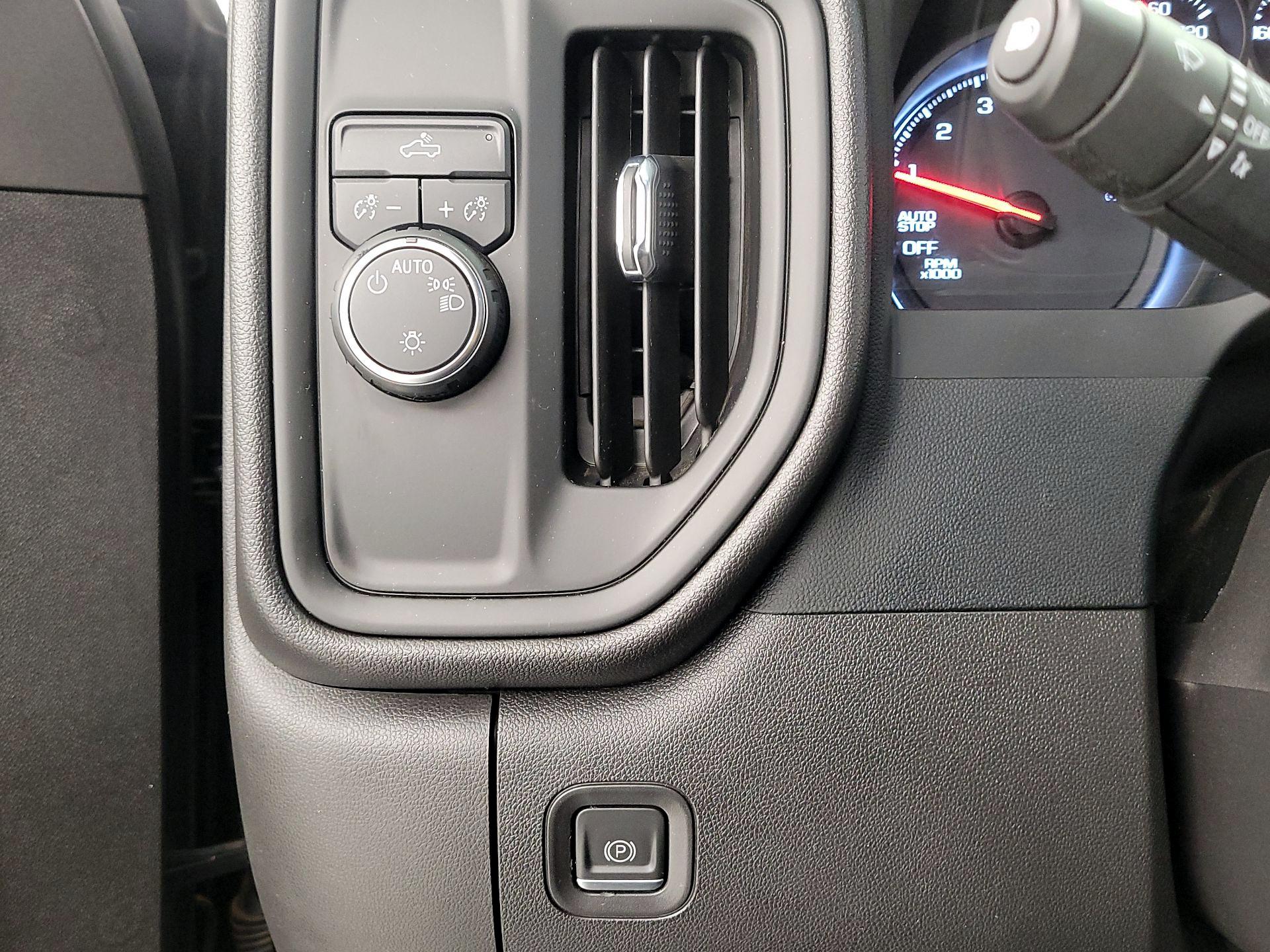 Thumbnail: 2023 Chevrolet Silverado 1500 - 13