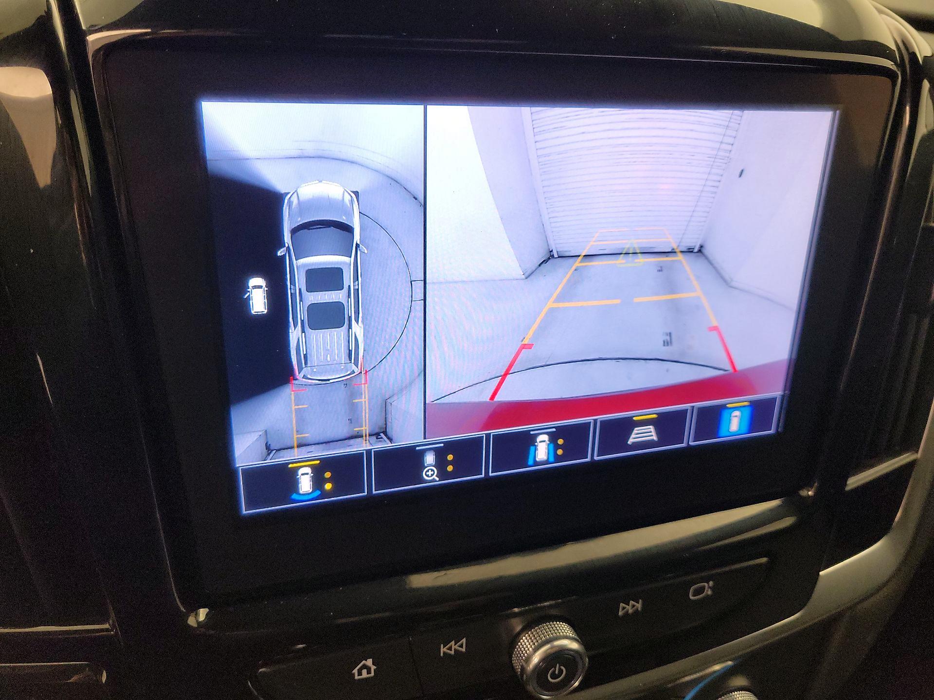 Thumbnail: 2023 Chevrolet Traverse - 15