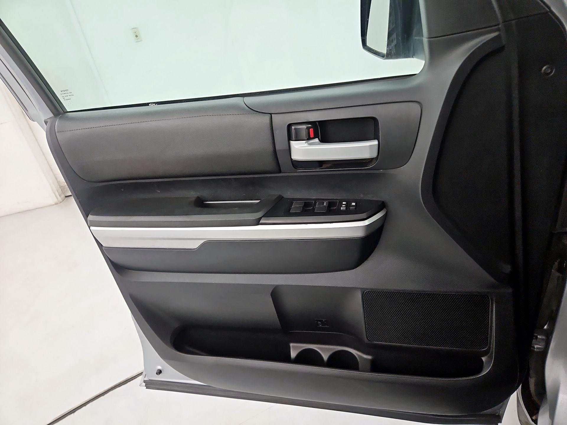 Thumbnail: 2014 Toyota Tundra - 12