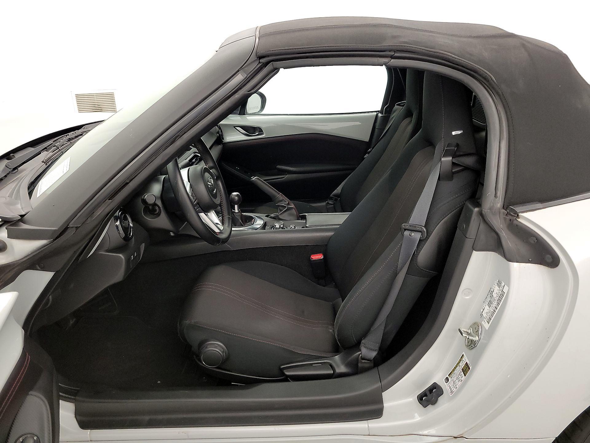 Thumbnail: 2016 Mazda MX-5 Miata - 11