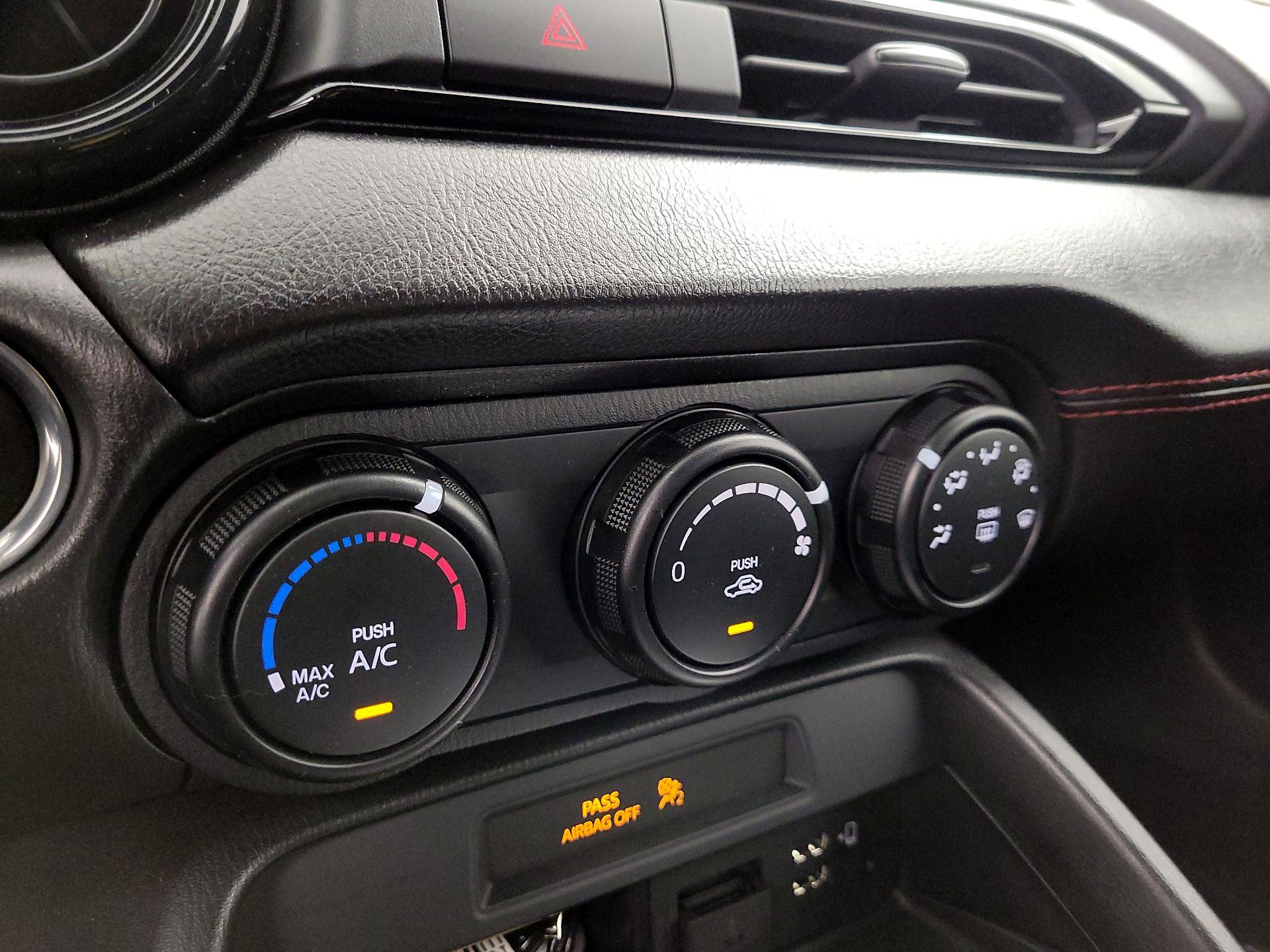 Thumbnail: 2016 Mazda MX-5 Miata - 14