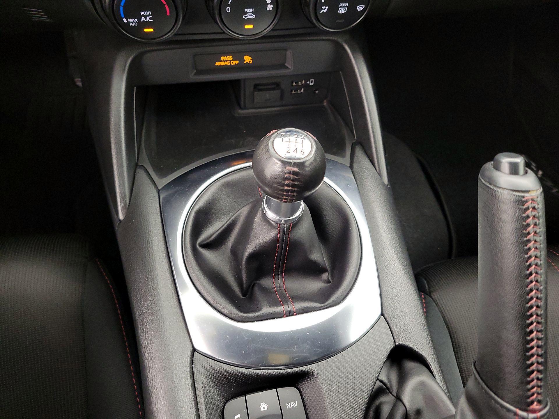 Thumbnail: 2016 Mazda MX-5 Miata - 15