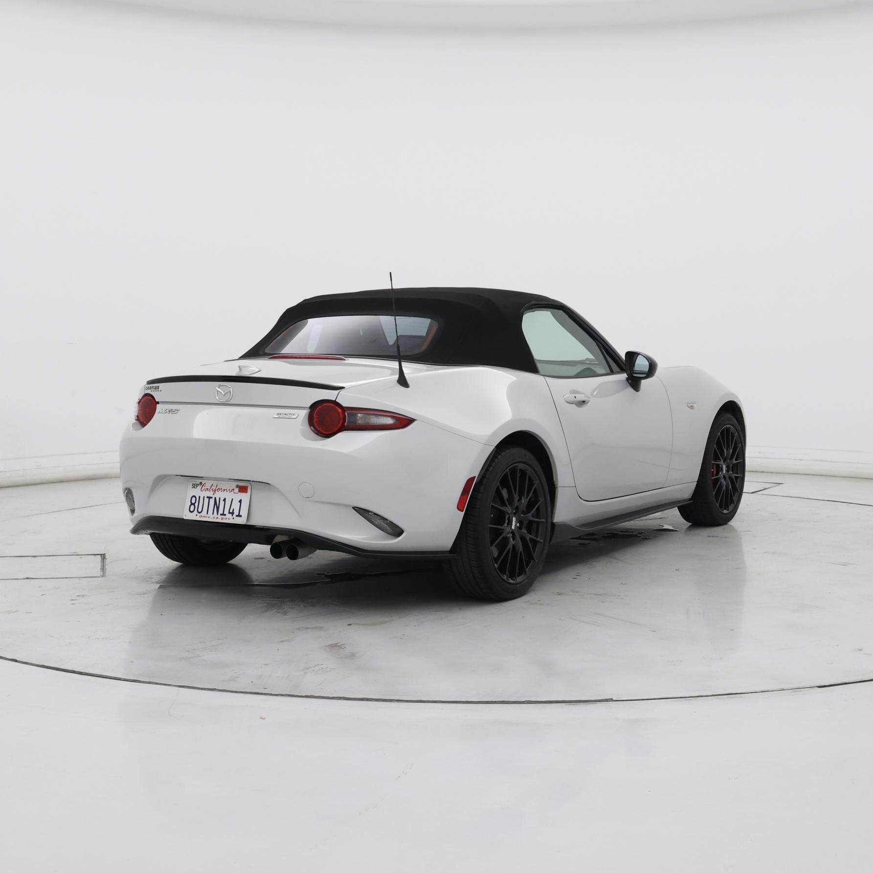 Thumbnail: 2016 Mazda MX-5 Miata - 8
