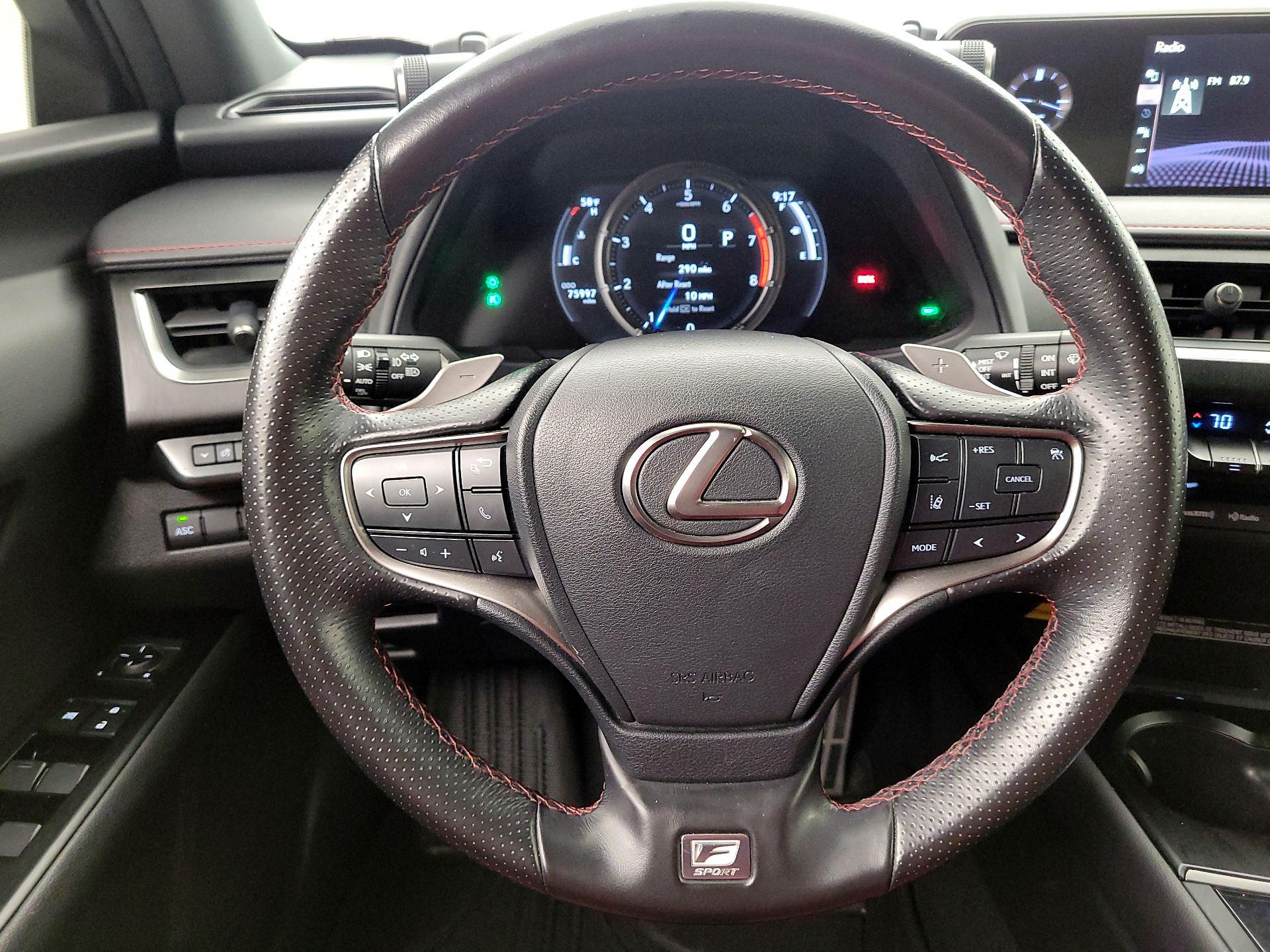 Thumbnail: 2020 Lexus UX - 10