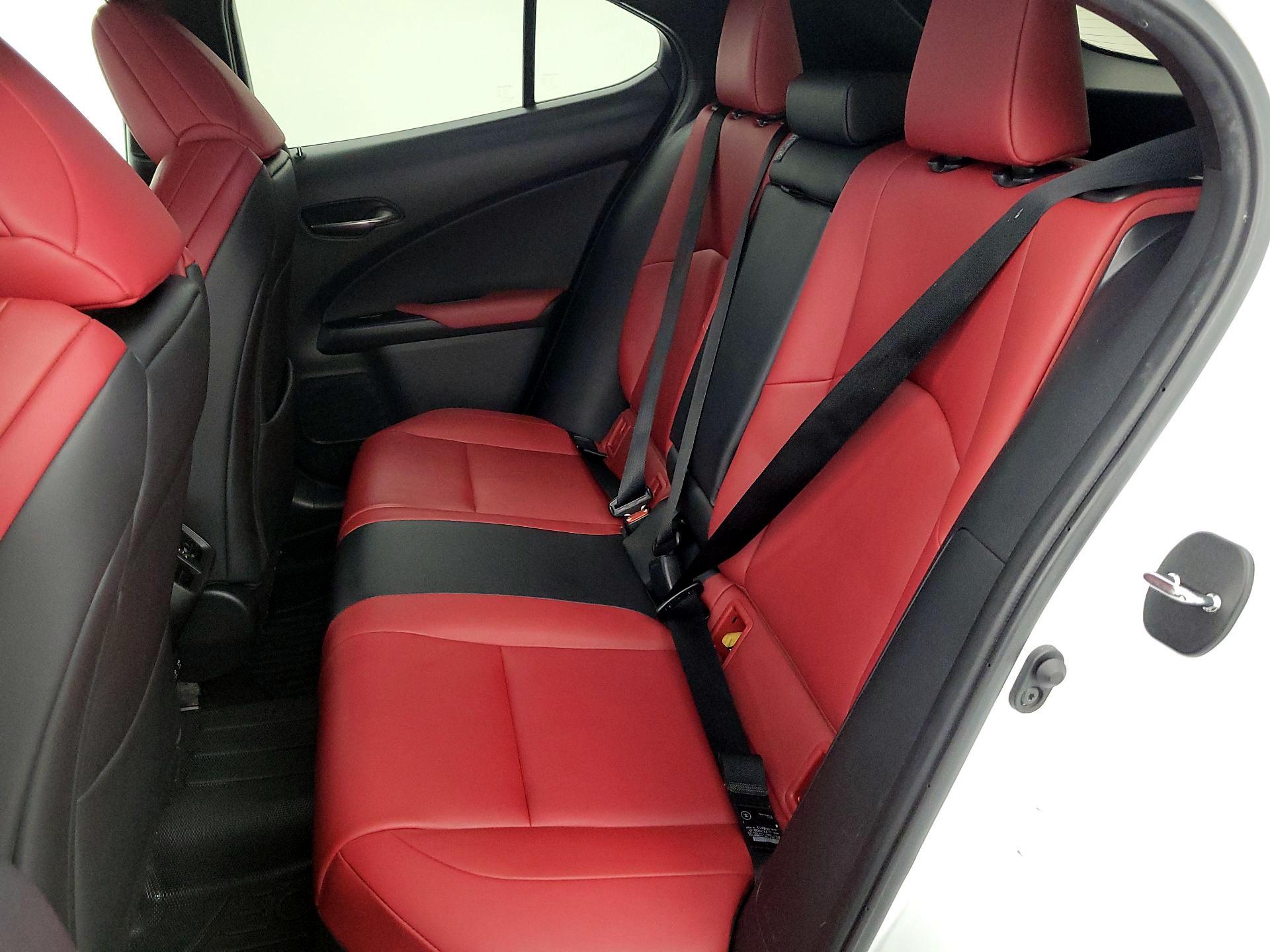 Thumbnail: 2020 Lexus UX - 19