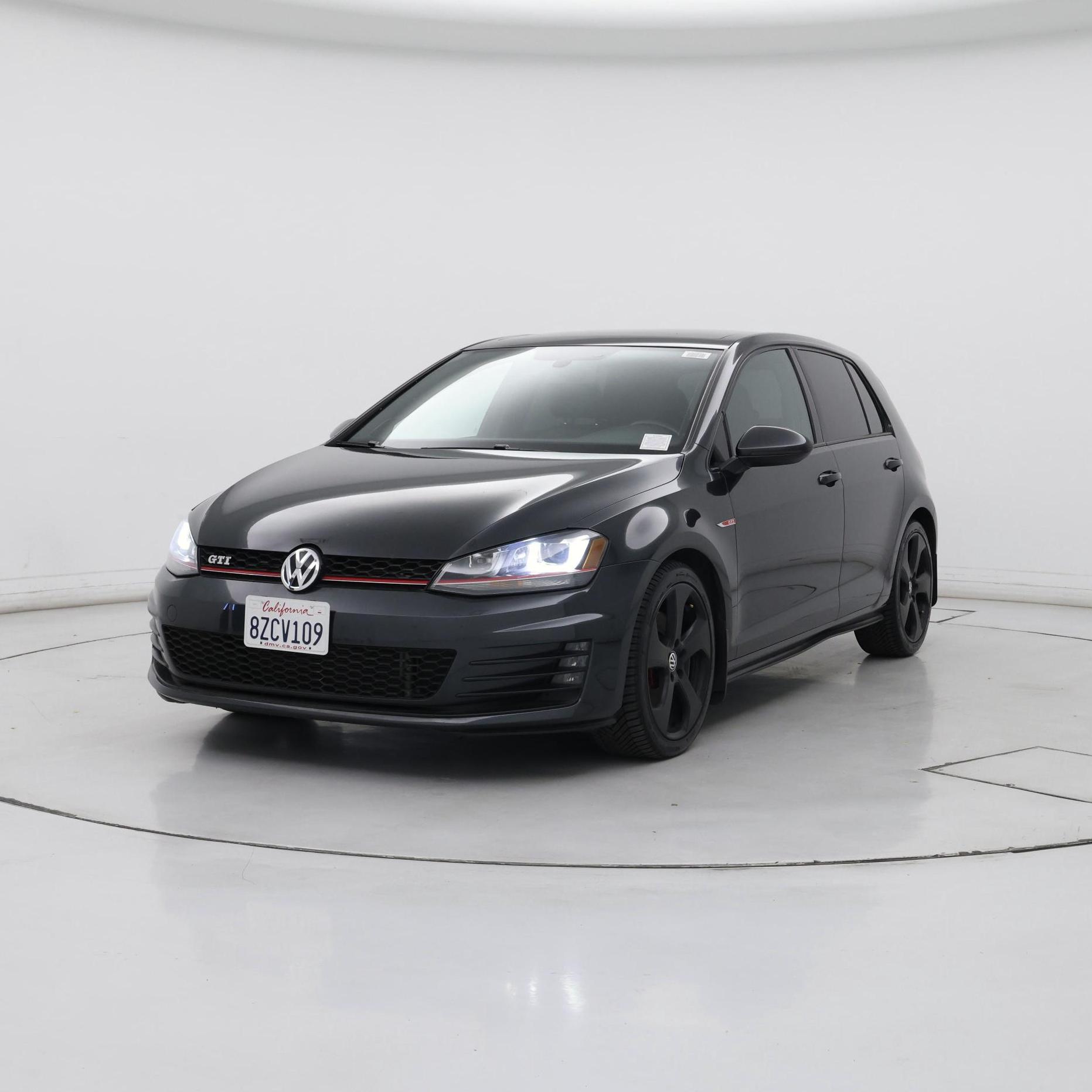 Thumbnail: 2016 Volkswagen Golf - 4