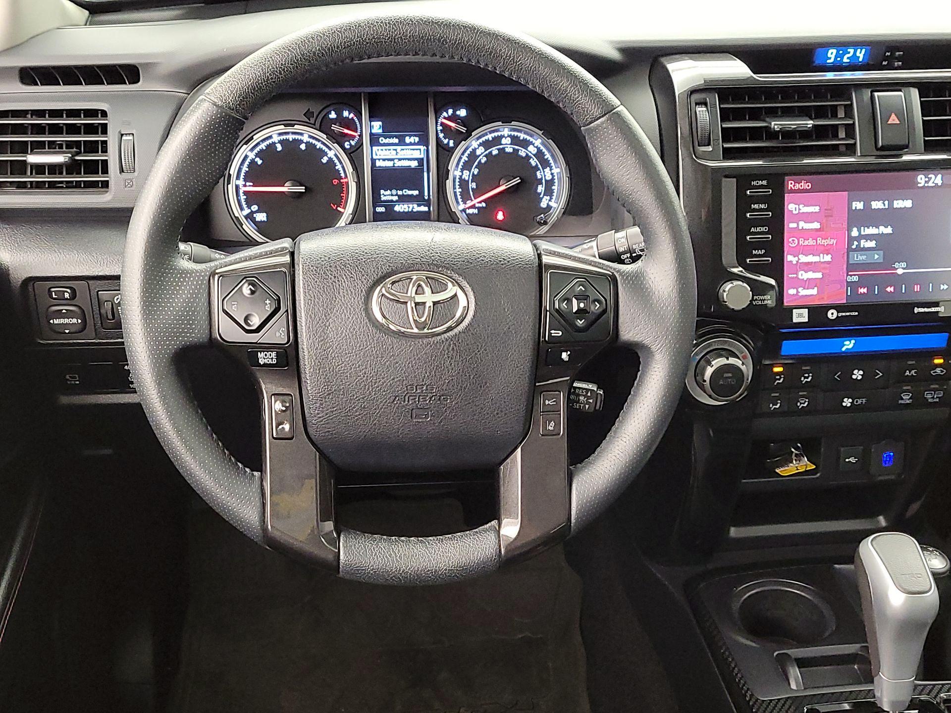 Thumbnail: 2022 Toyota 4Runner - 10