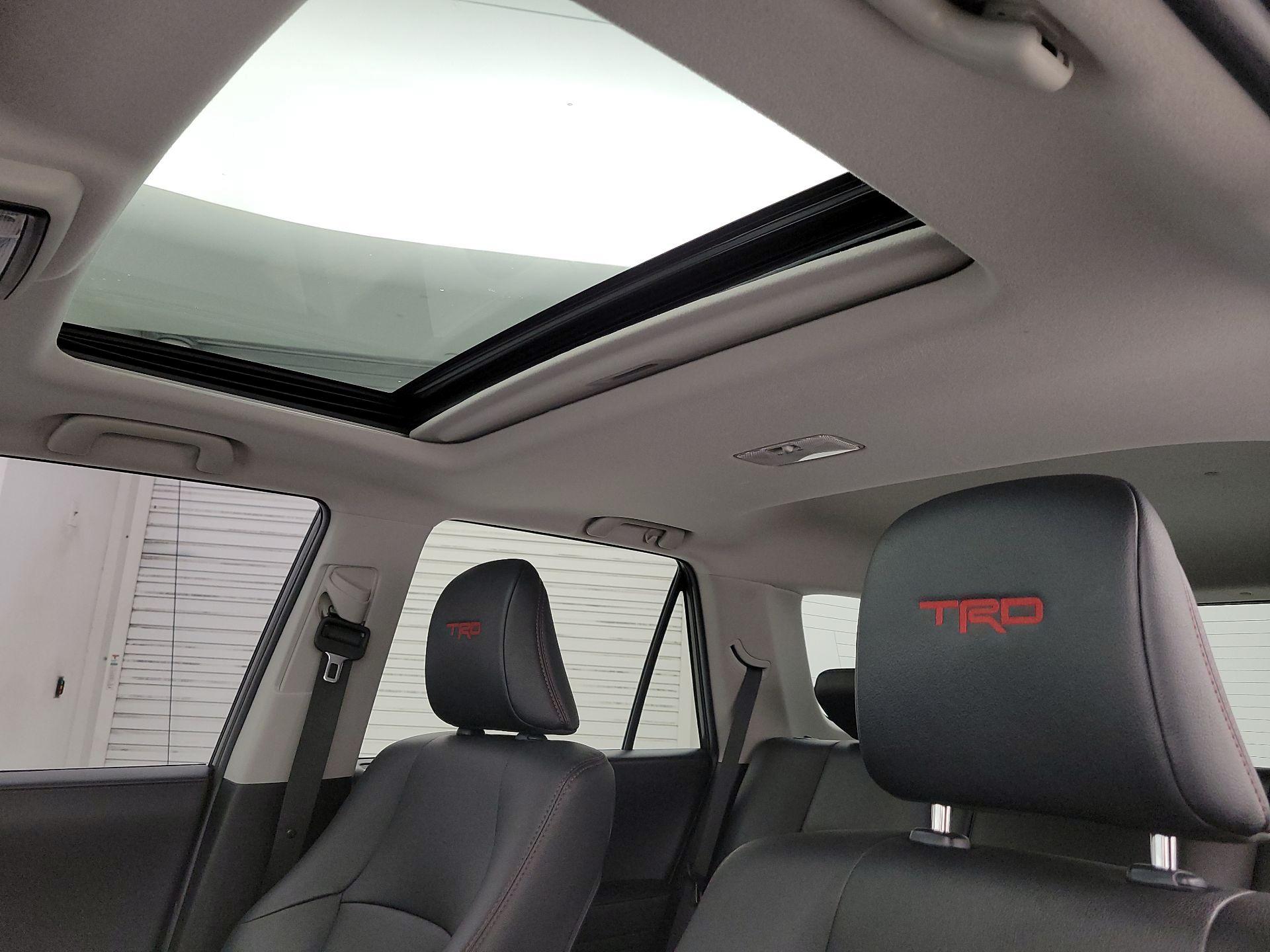 Thumbnail: 2022 Toyota 4Runner - 20