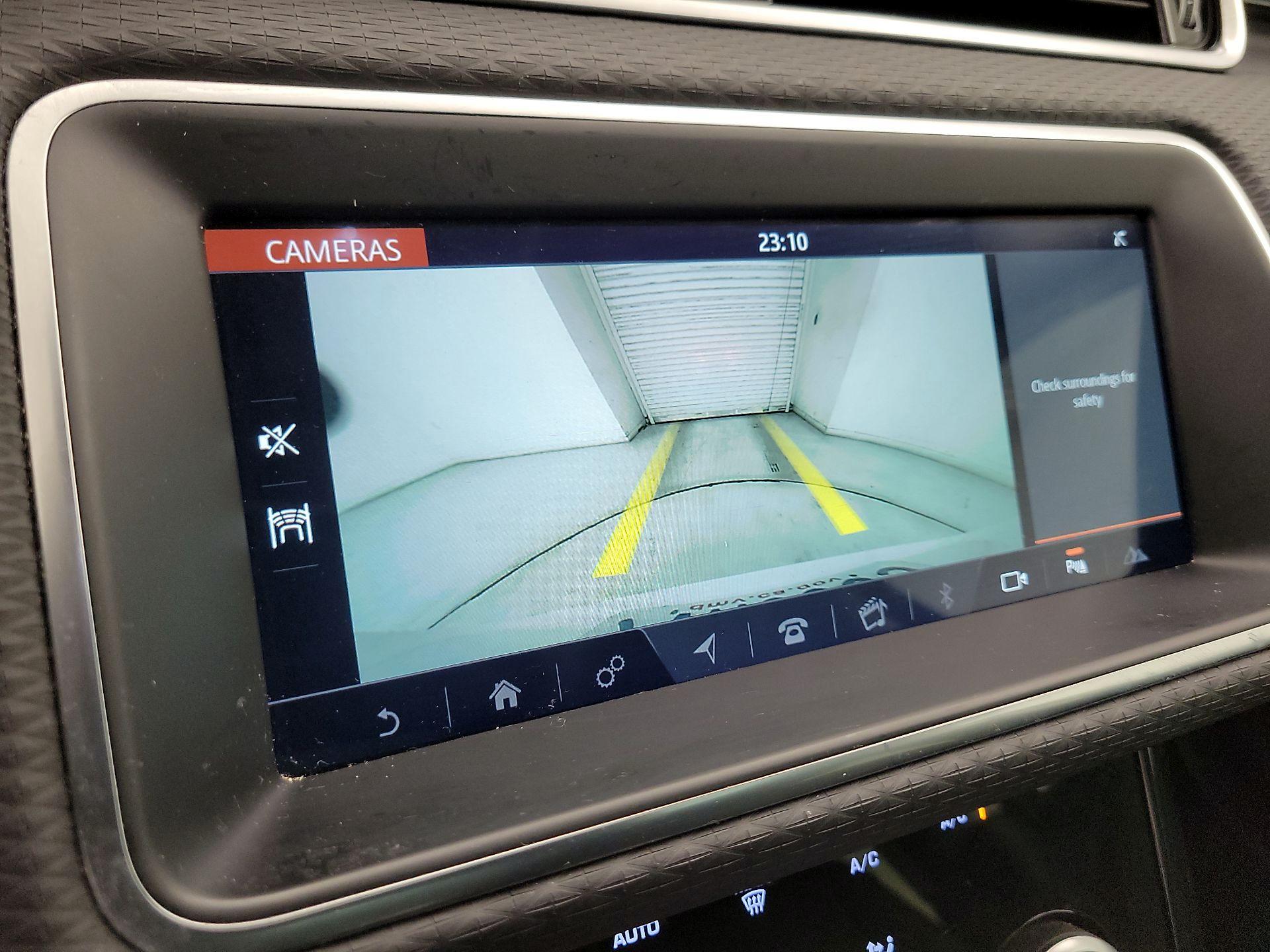 Thumbnail: 2020 Land Rover Range Rover Evoque - 15