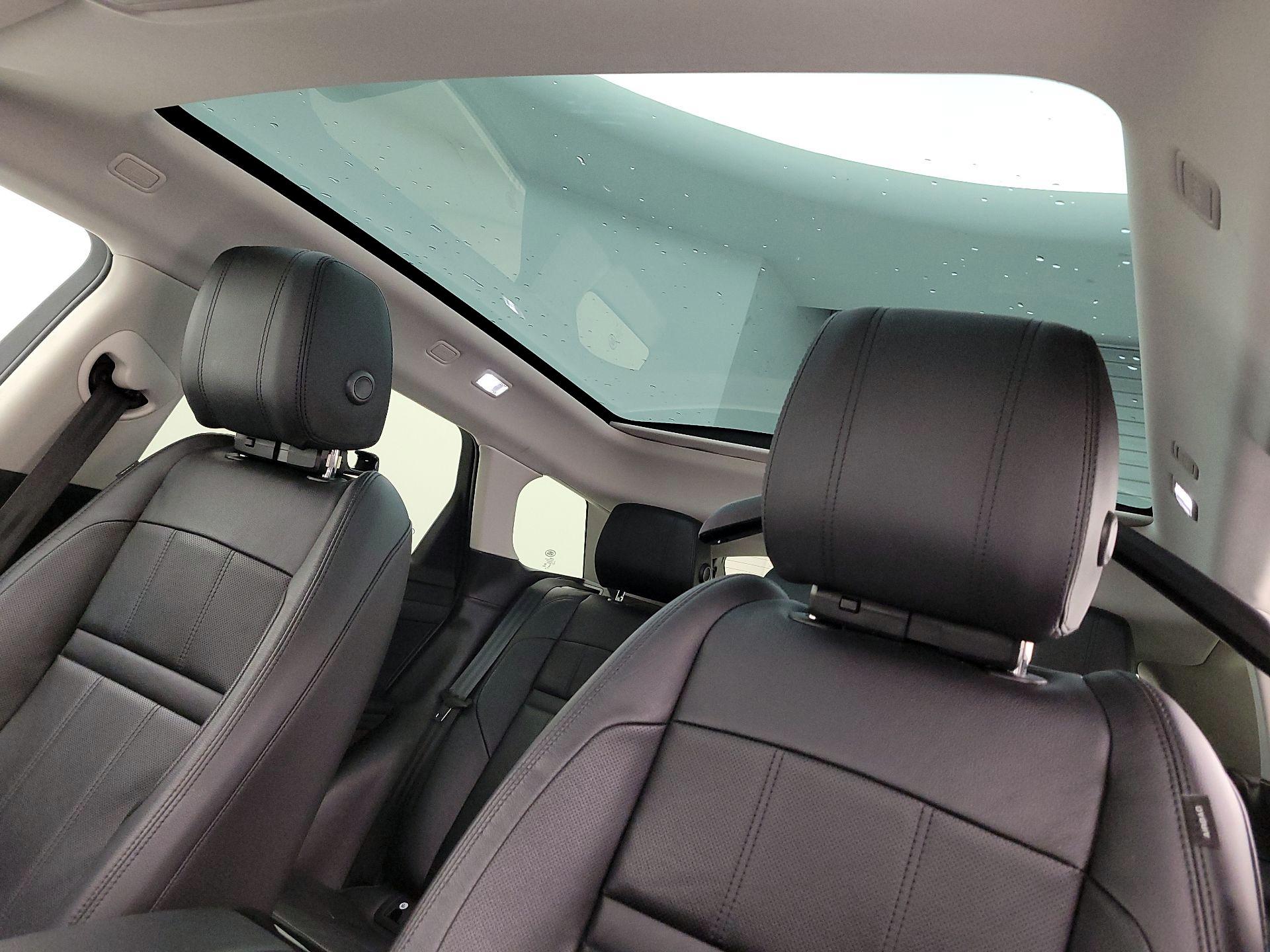 Thumbnail: 2020 Land Rover Range Rover Evoque - 20