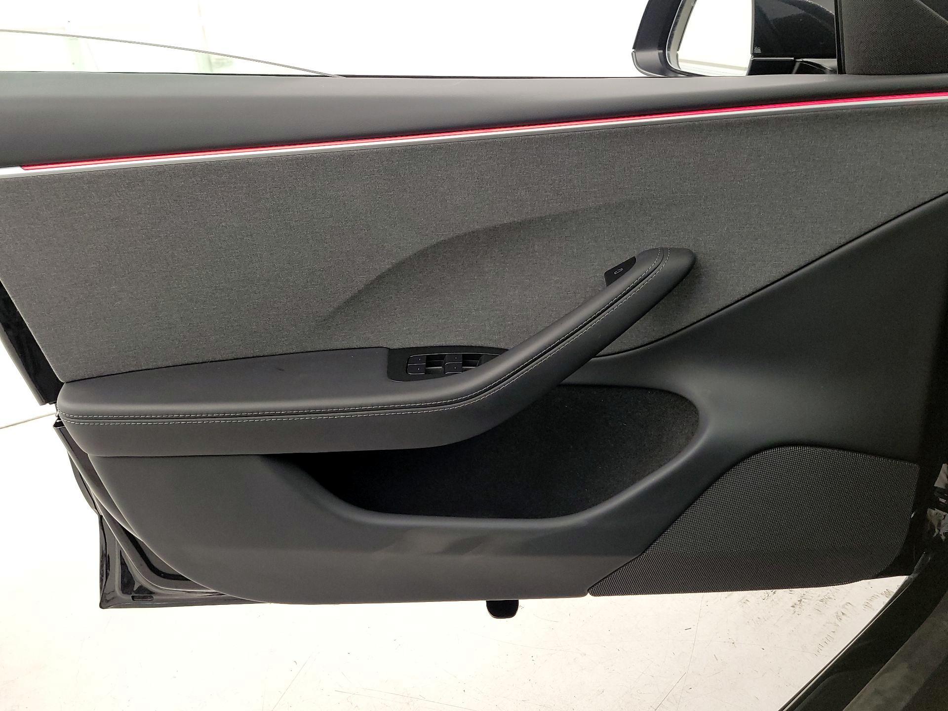 Thumbnail: 2025 Tesla Model 3 - 12