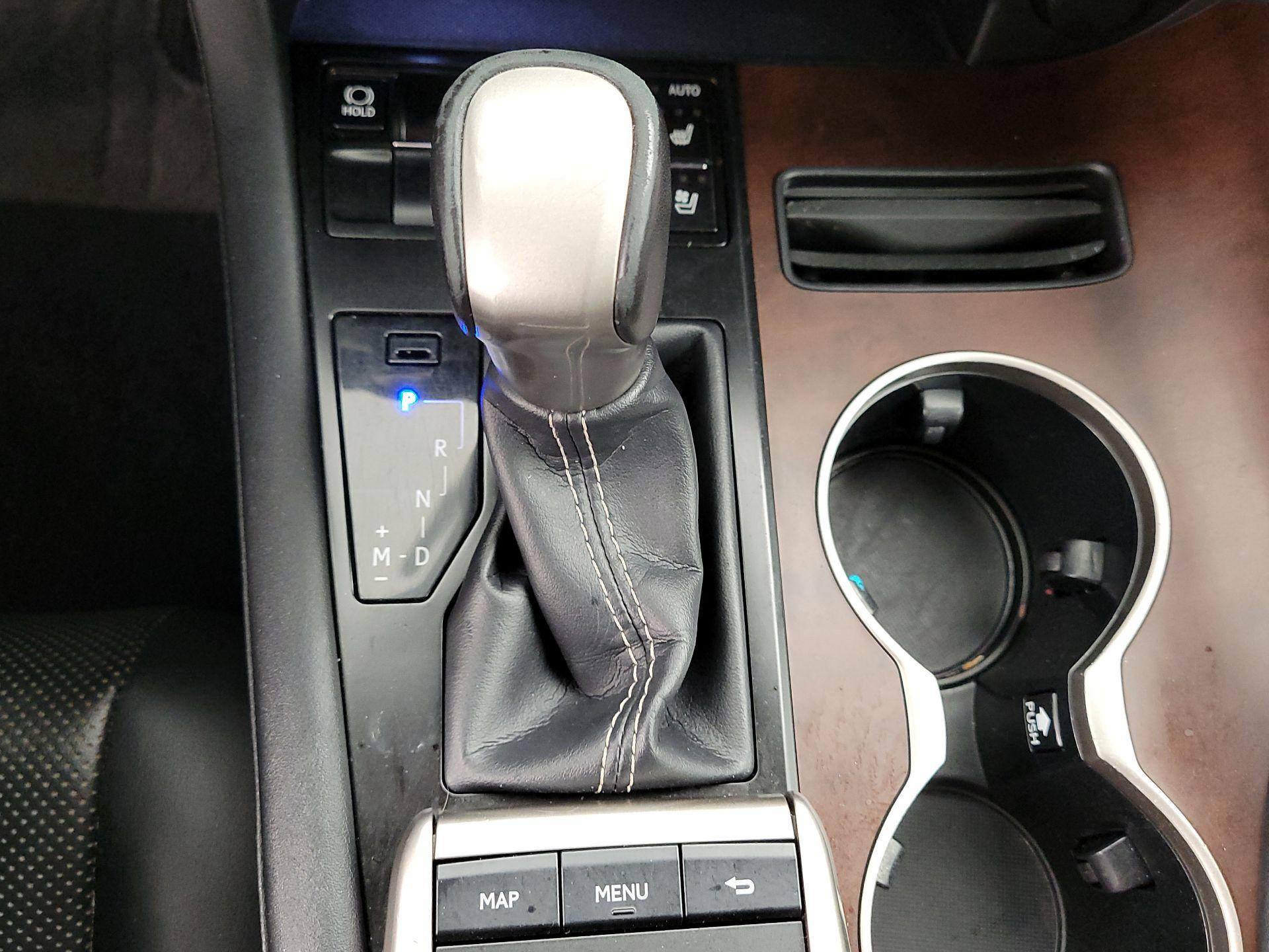 Thumbnail: 2020 Lexus RX - 18