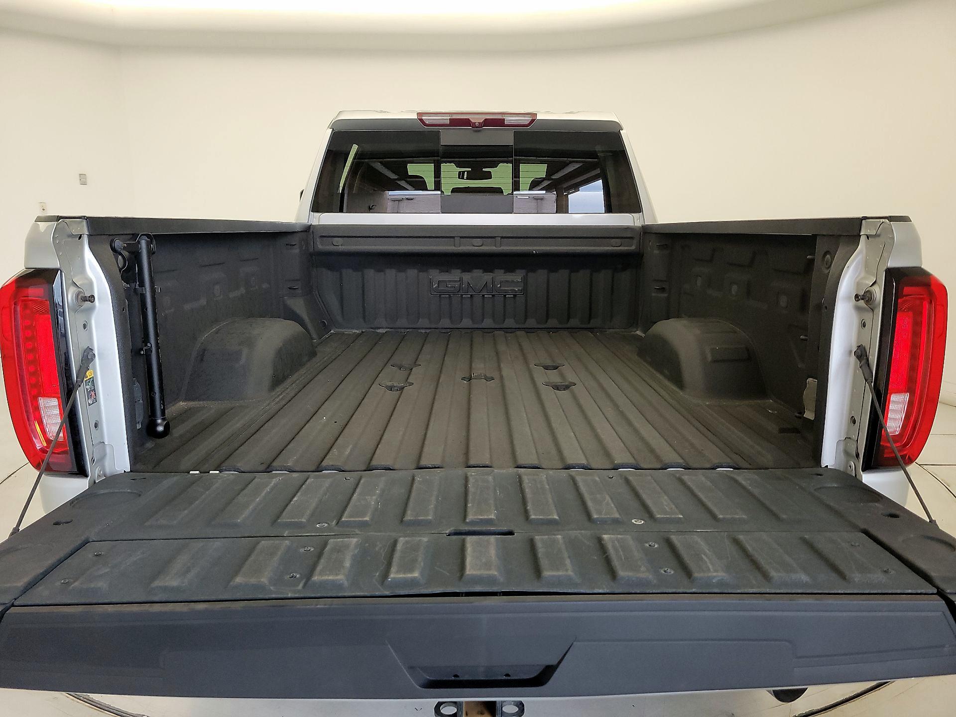 Thumbnail: 2021 GMC Sierra 2500 - 19