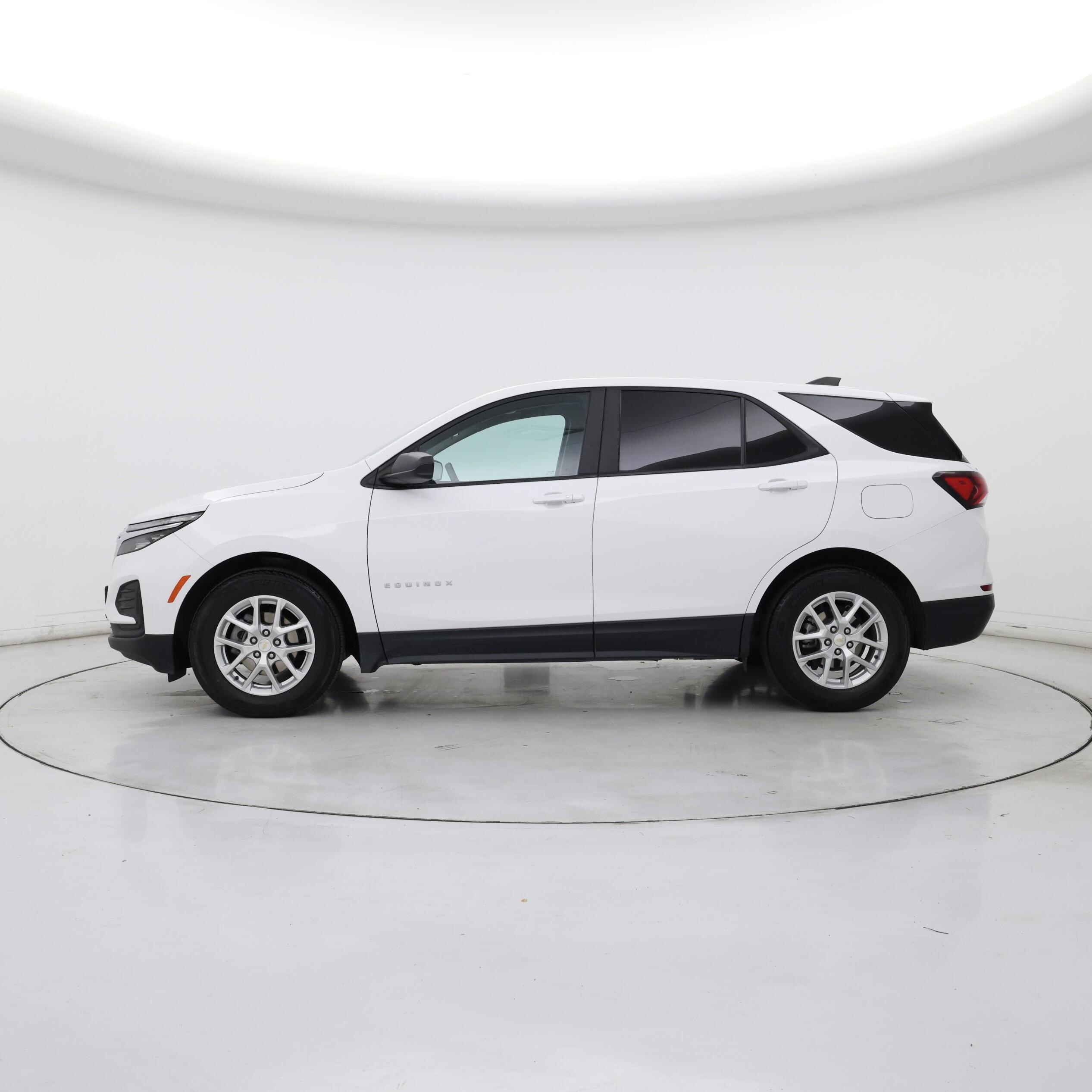 Thumbnail: 2024 Chevrolet Equinox - 3