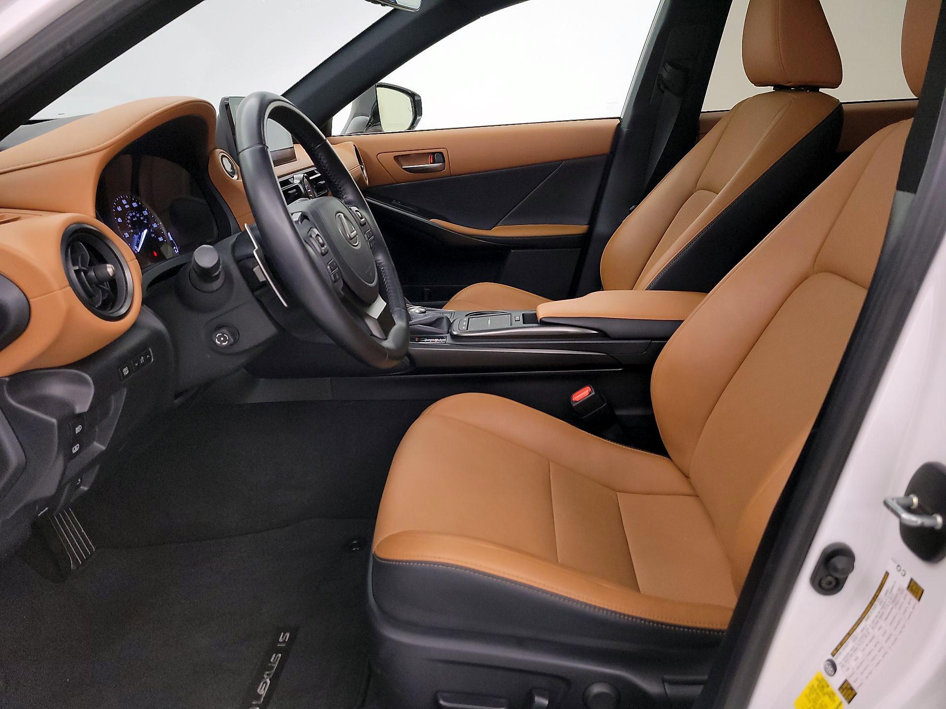 Thumbnail: 2023 Lexus IS - 11