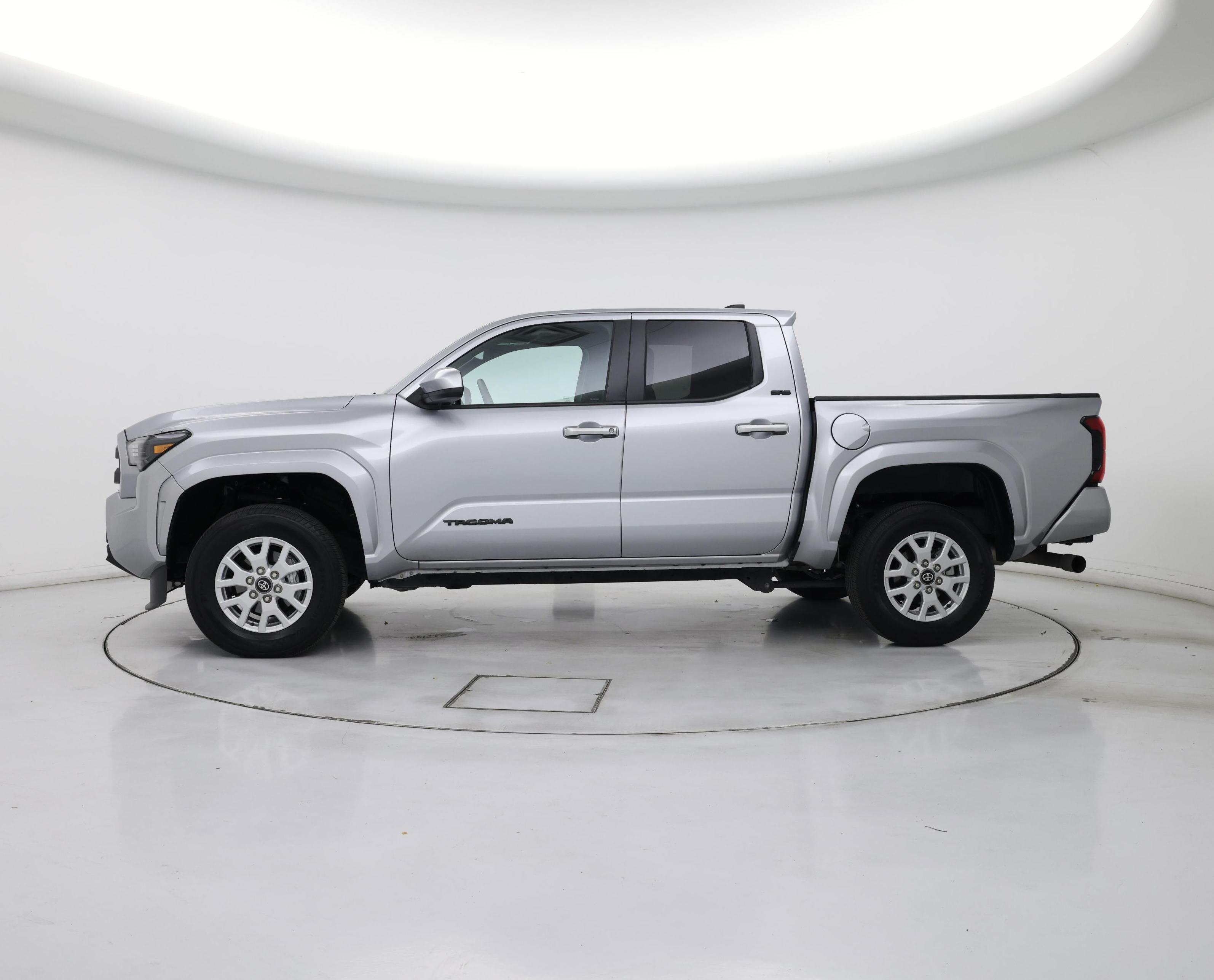 Thumbnail: 2024 Toyota Tacoma - 3