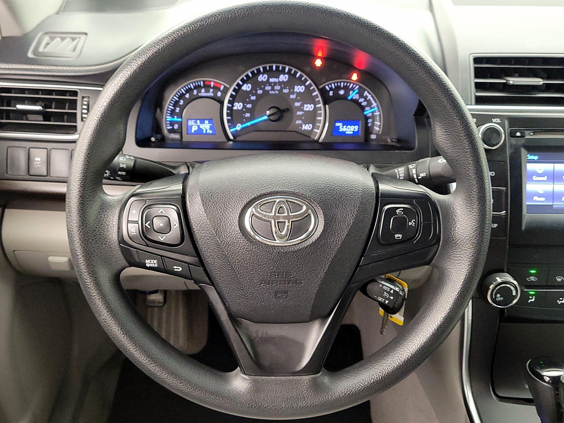 Thumbnail: 2015 Toyota Camry - 10
