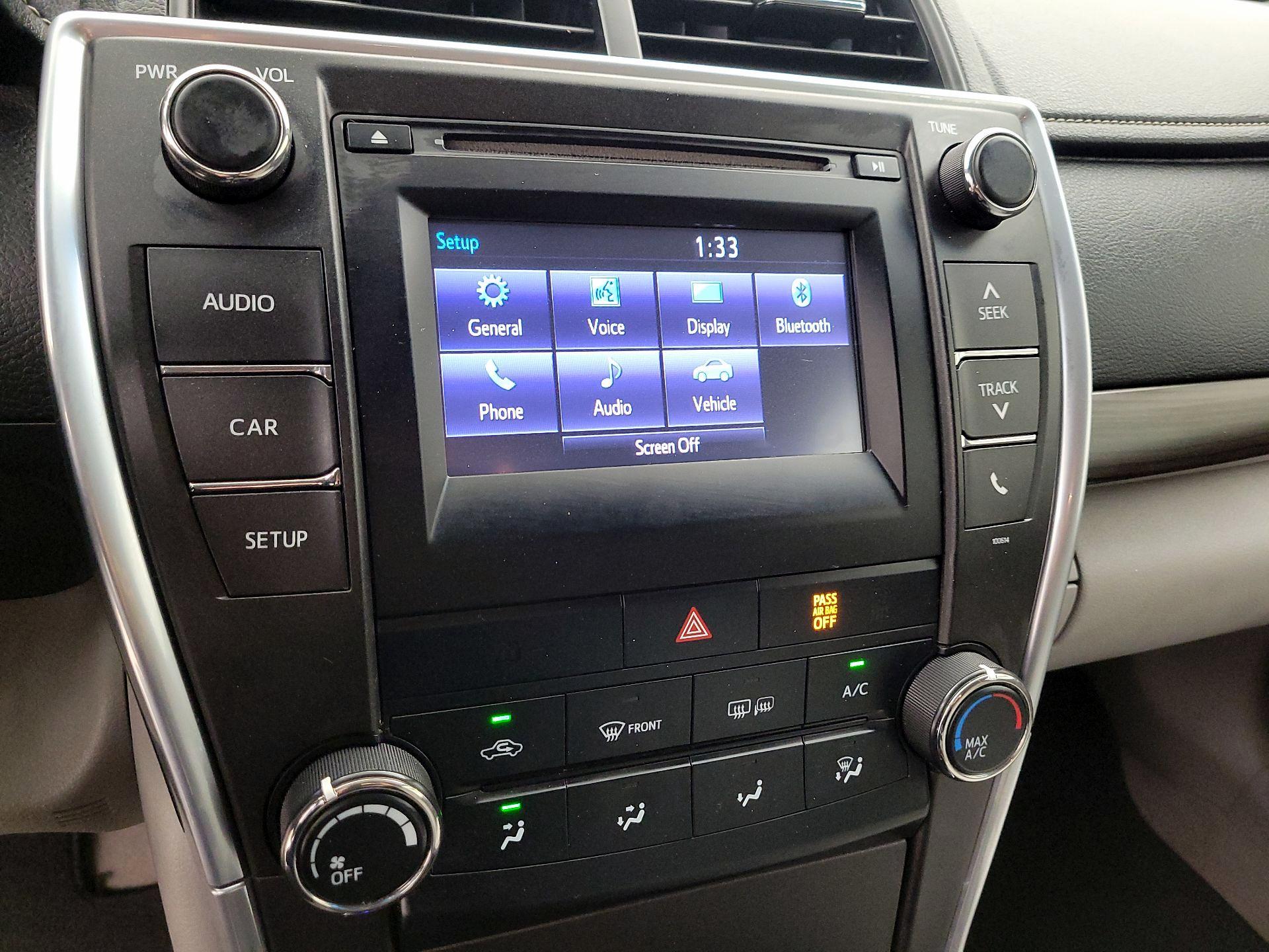 Thumbnail: 2015 Toyota Camry - 14