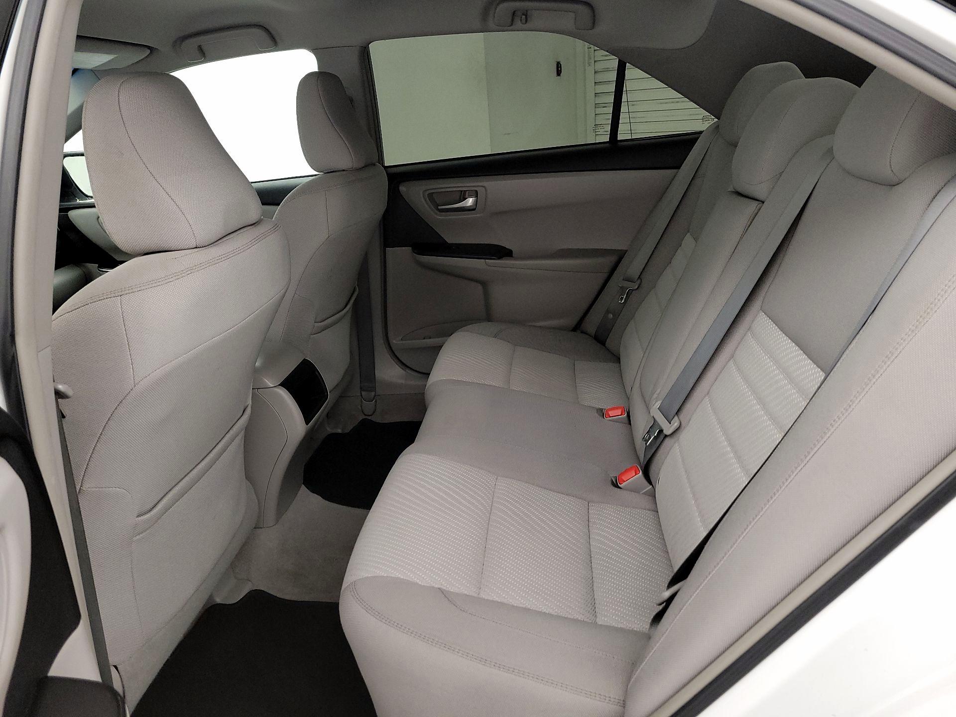 Thumbnail: 2015 Toyota Camry - 18