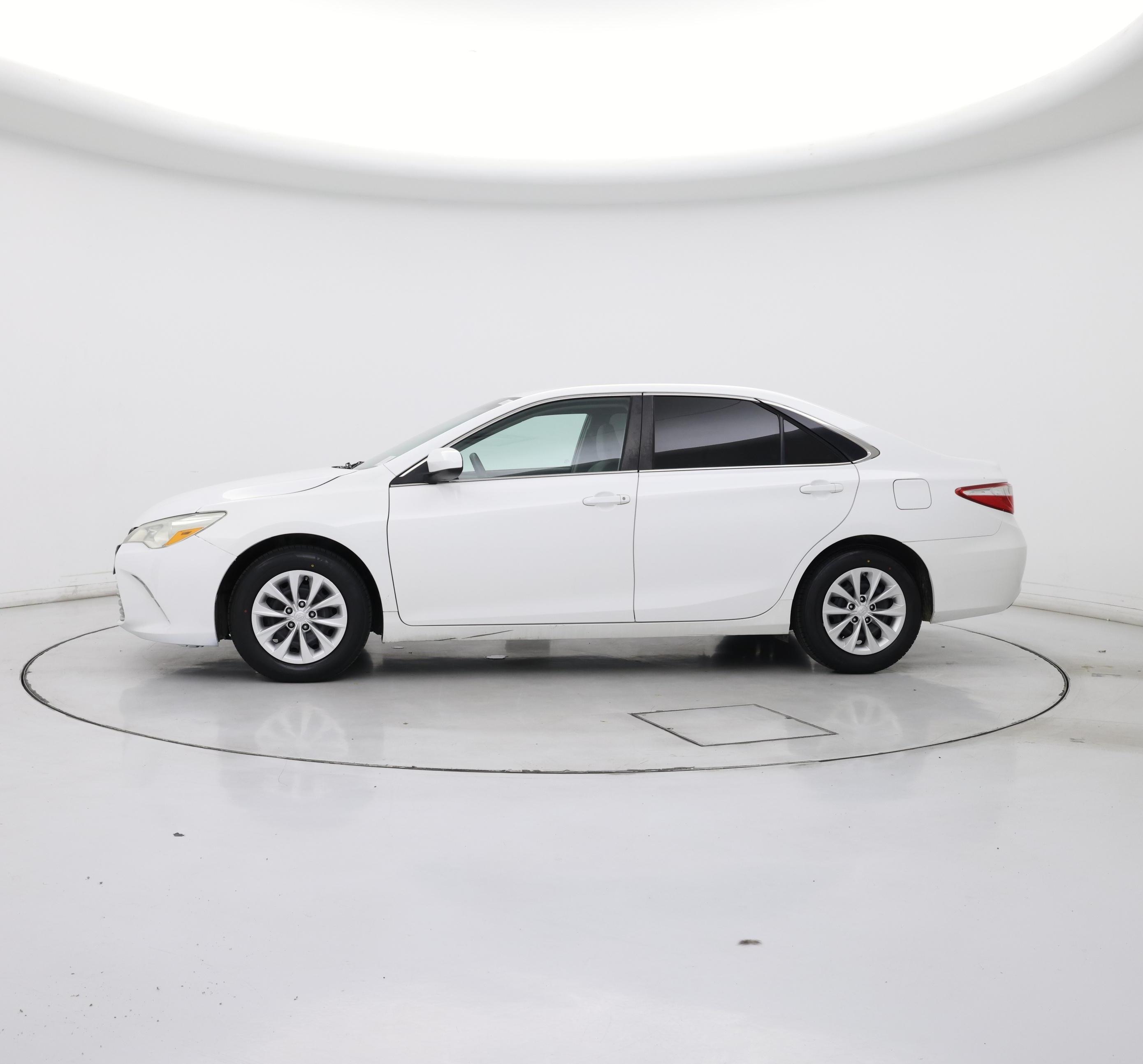 Thumbnail: 2015 Toyota Camry - 3