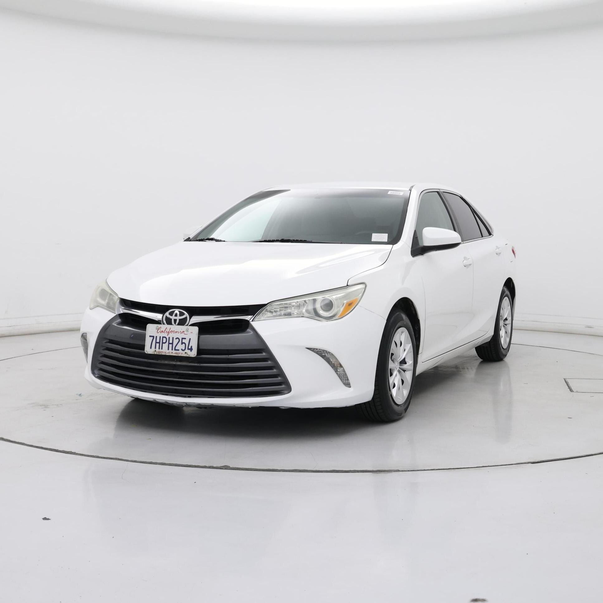 Thumbnail: 2015 Toyota Camry - 4