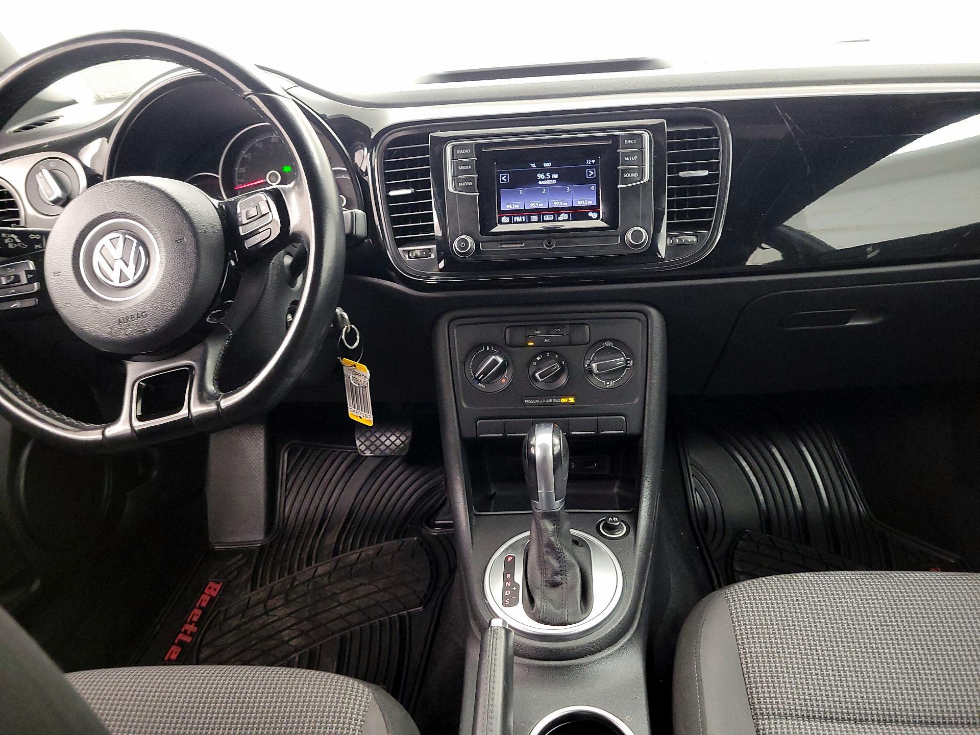 Thumbnail: 2018 Volkswagen Beetle - 9