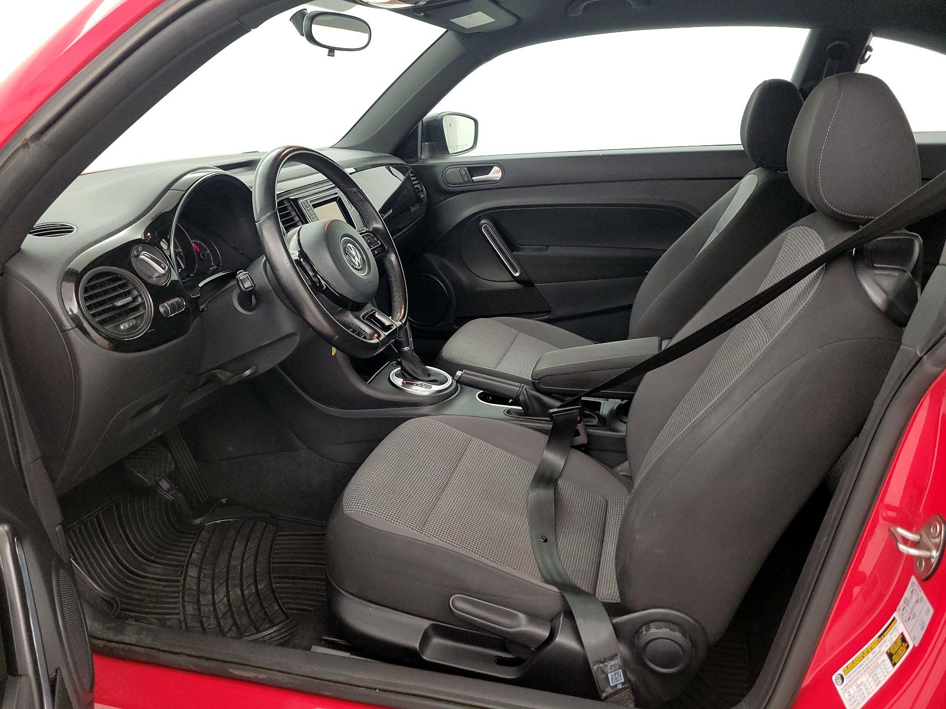 Thumbnail: 2018 Volkswagen Beetle - 11