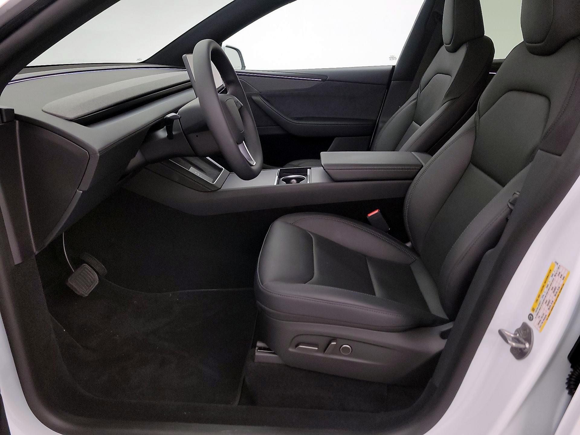 Thumbnail: 2026 Tesla Model Y - 11