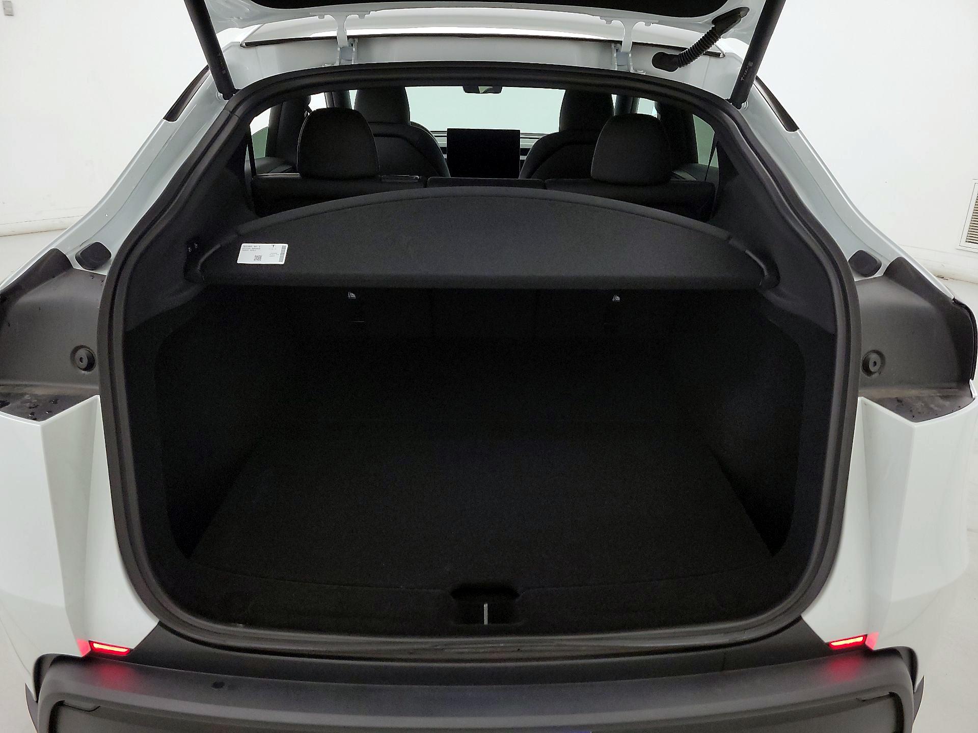 Thumbnail: 2026 Tesla Model Y - 20