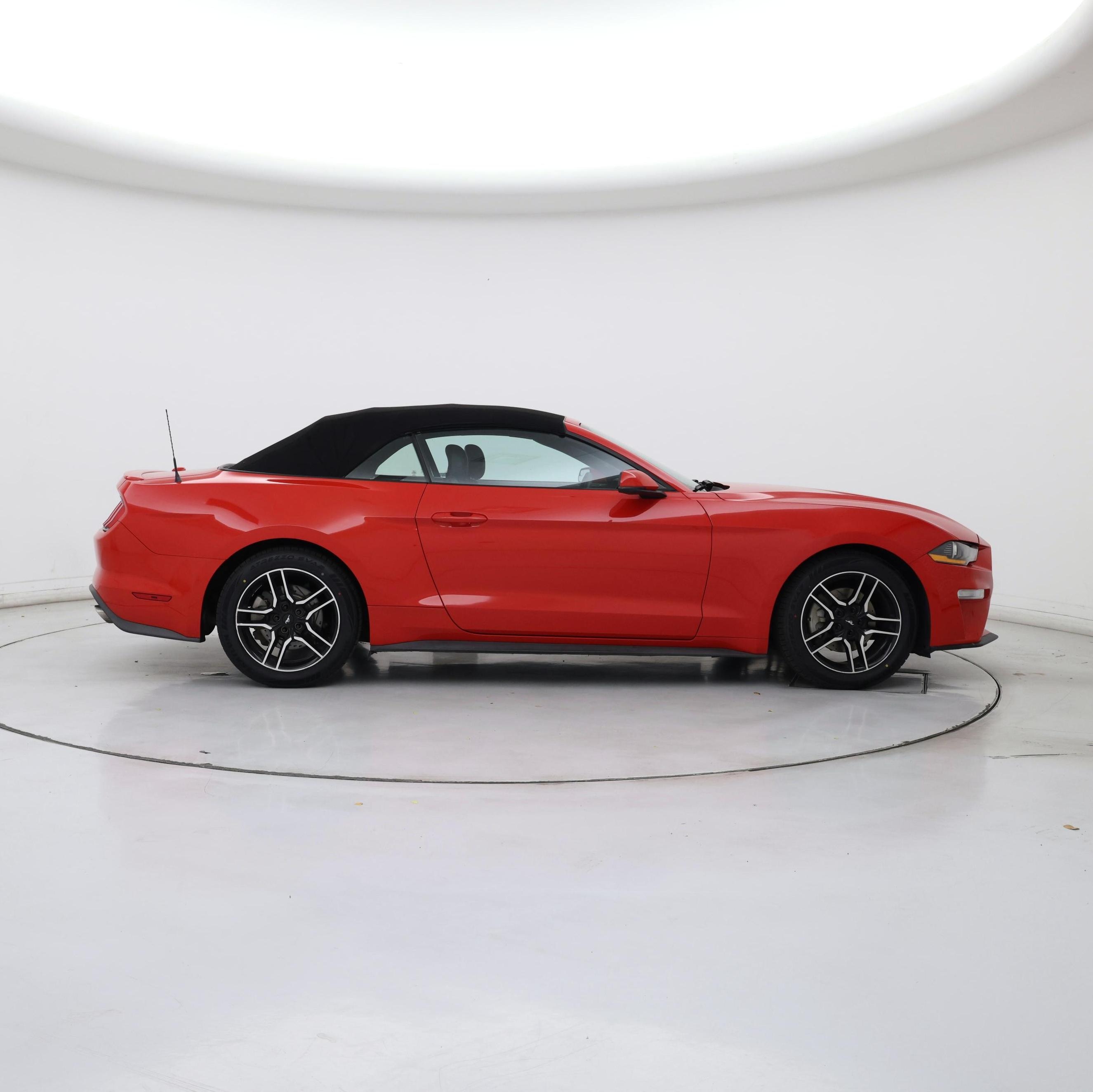 Thumbnail: 2019 Ford Mustang - 7