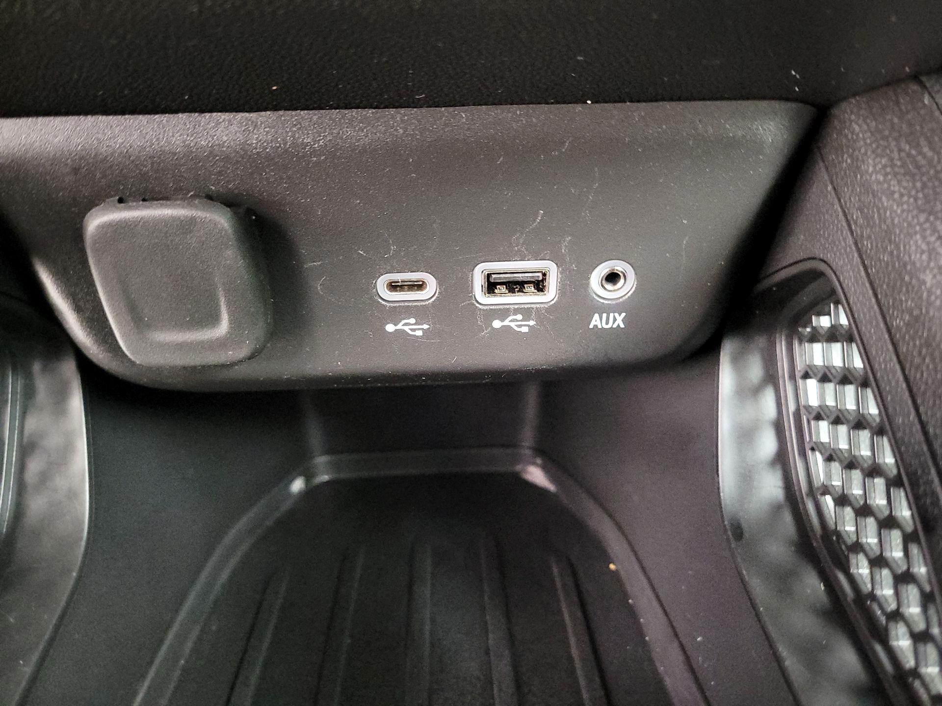 Thumbnail: 2023 Chevrolet TrailBlazer - 18