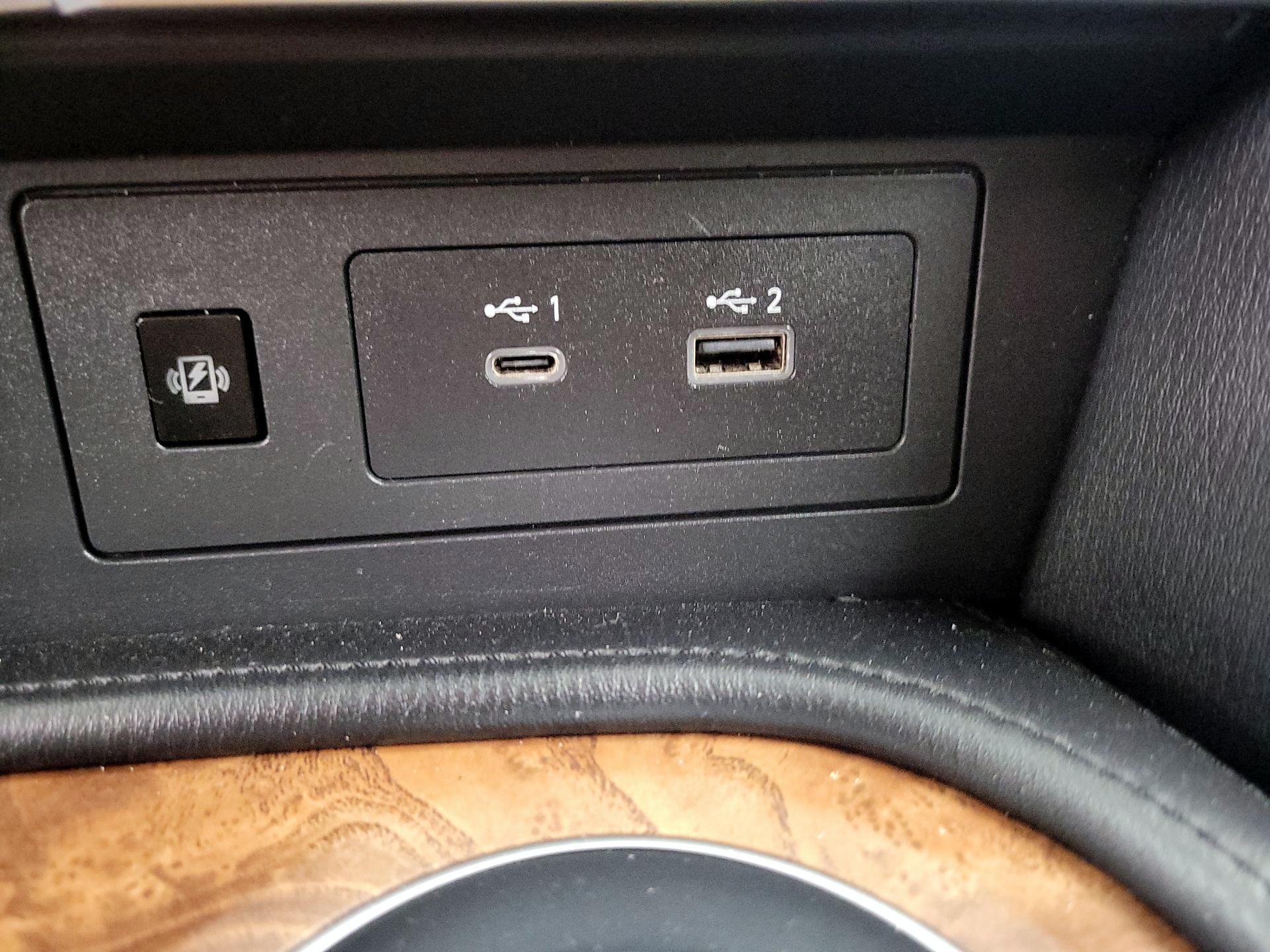 Thumbnail: 2021 Nissan Armada - 18