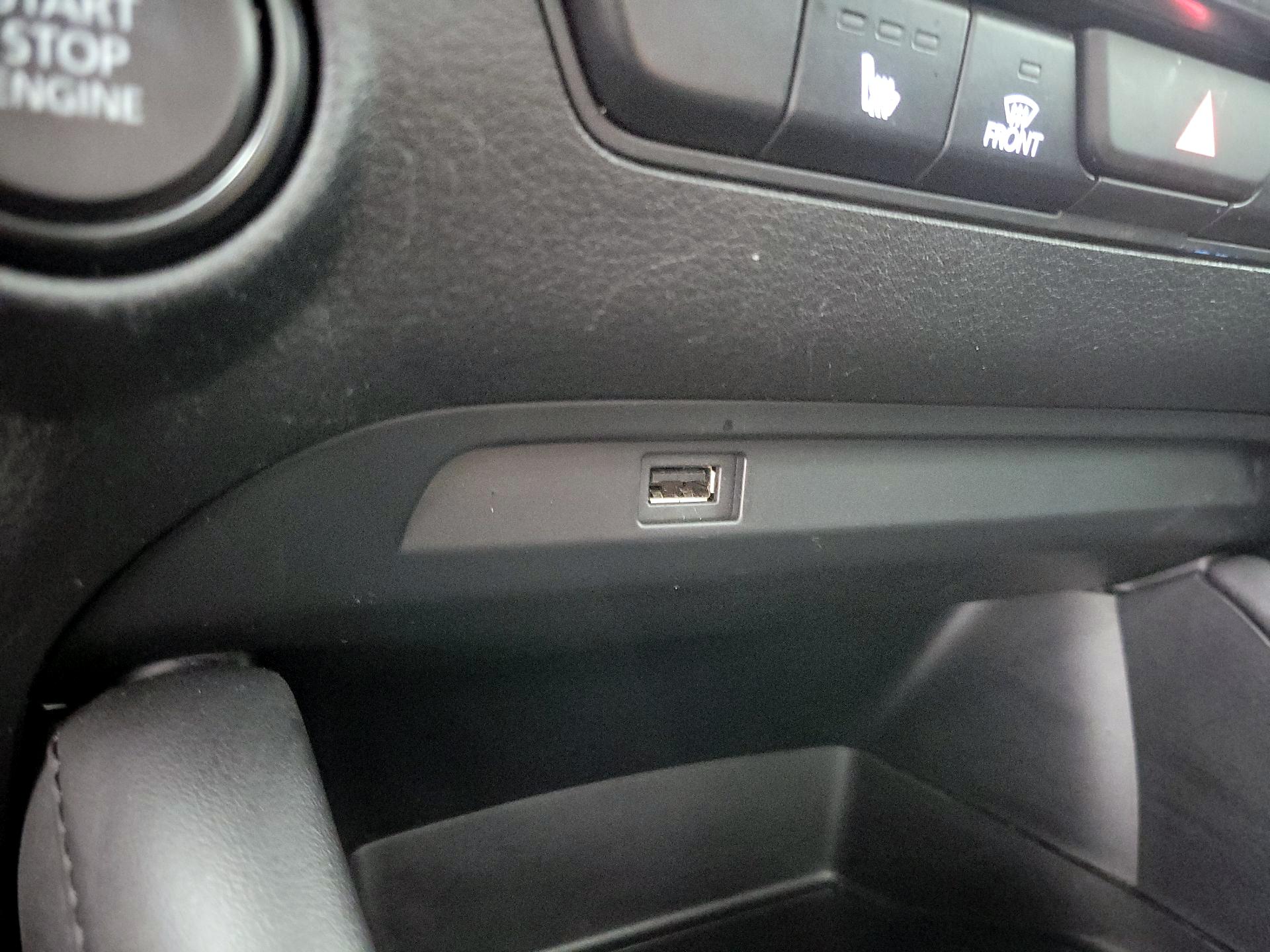 Thumbnail: 2021 Mazda Mazda3 - 18