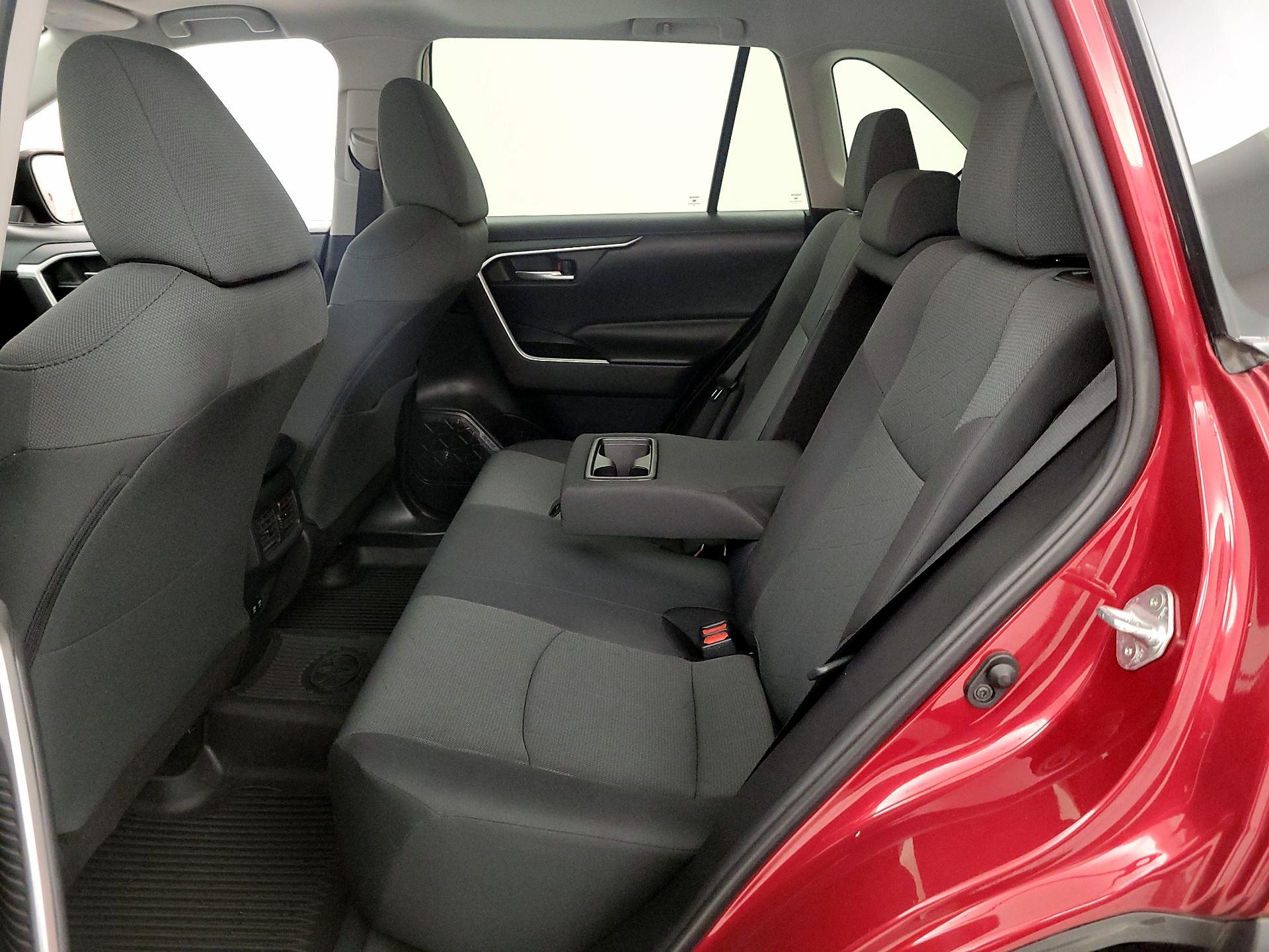 Thumbnail: 2019 Toyota RAV4 - 20