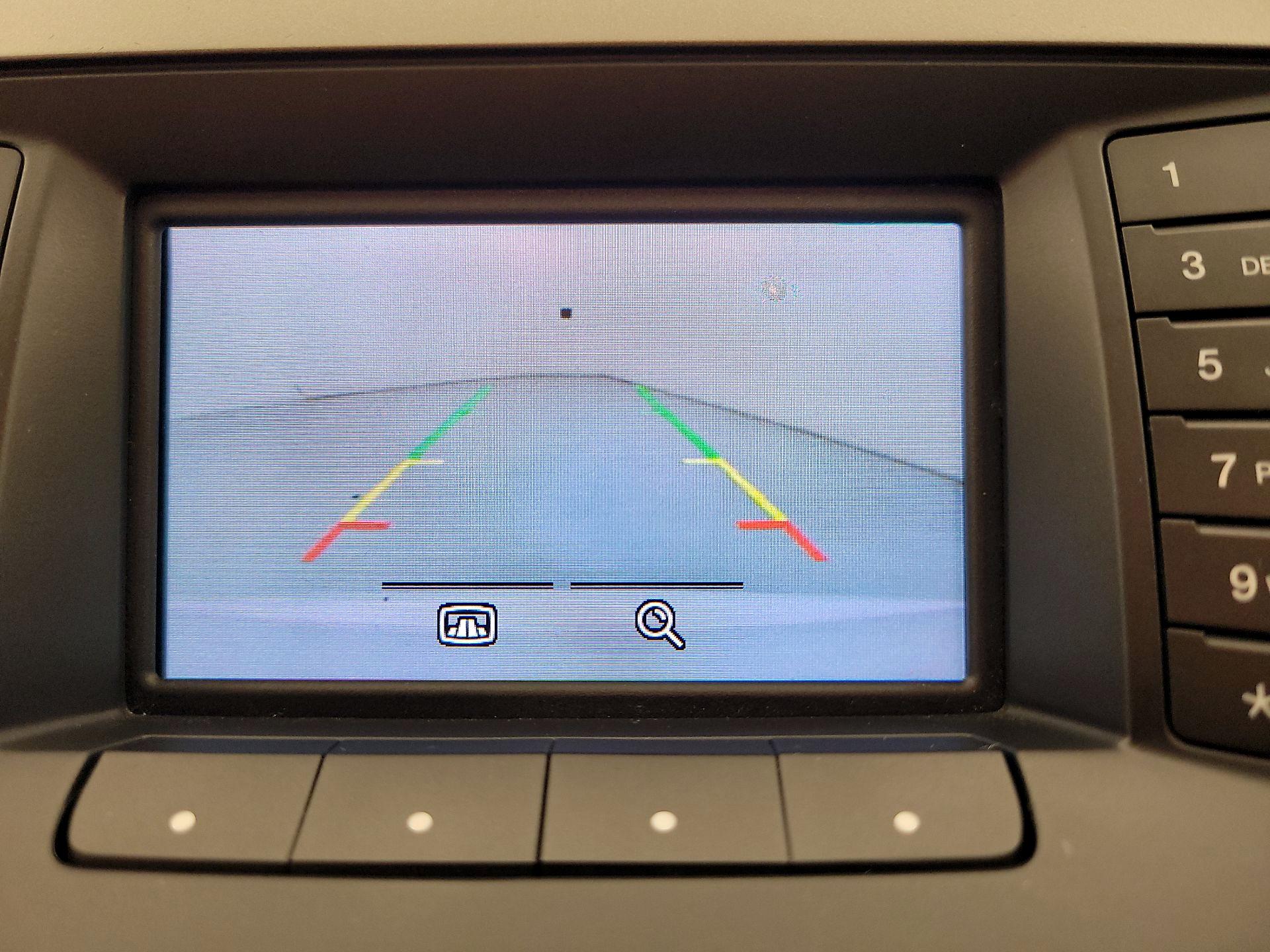 Thumbnail: 2016 Ford Taurus - 14