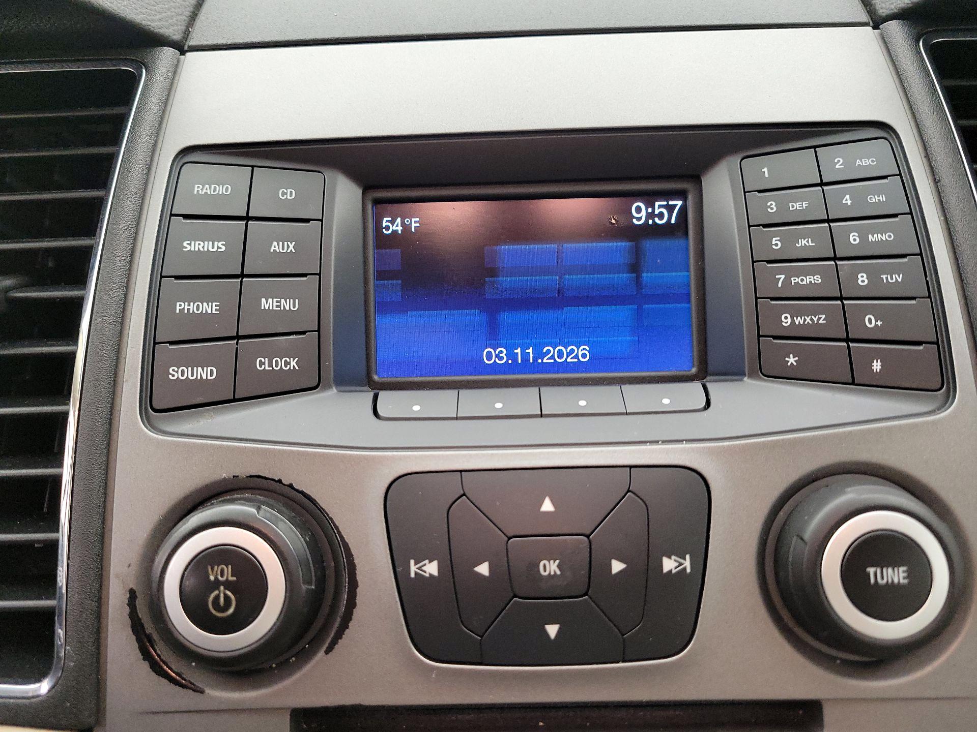 Thumbnail: 2016 Ford Taurus - 15