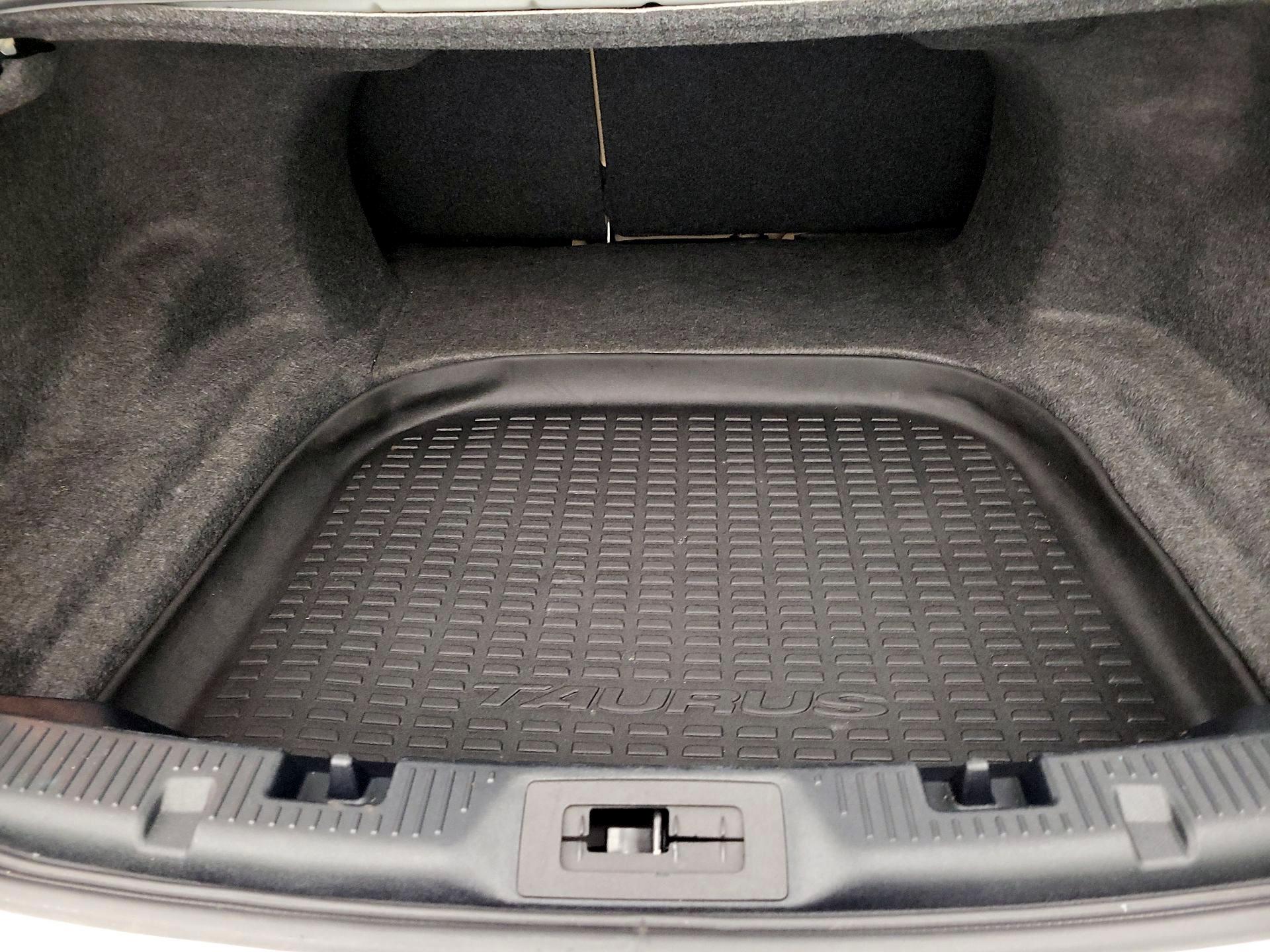 Thumbnail: 2016 Ford Taurus - 20