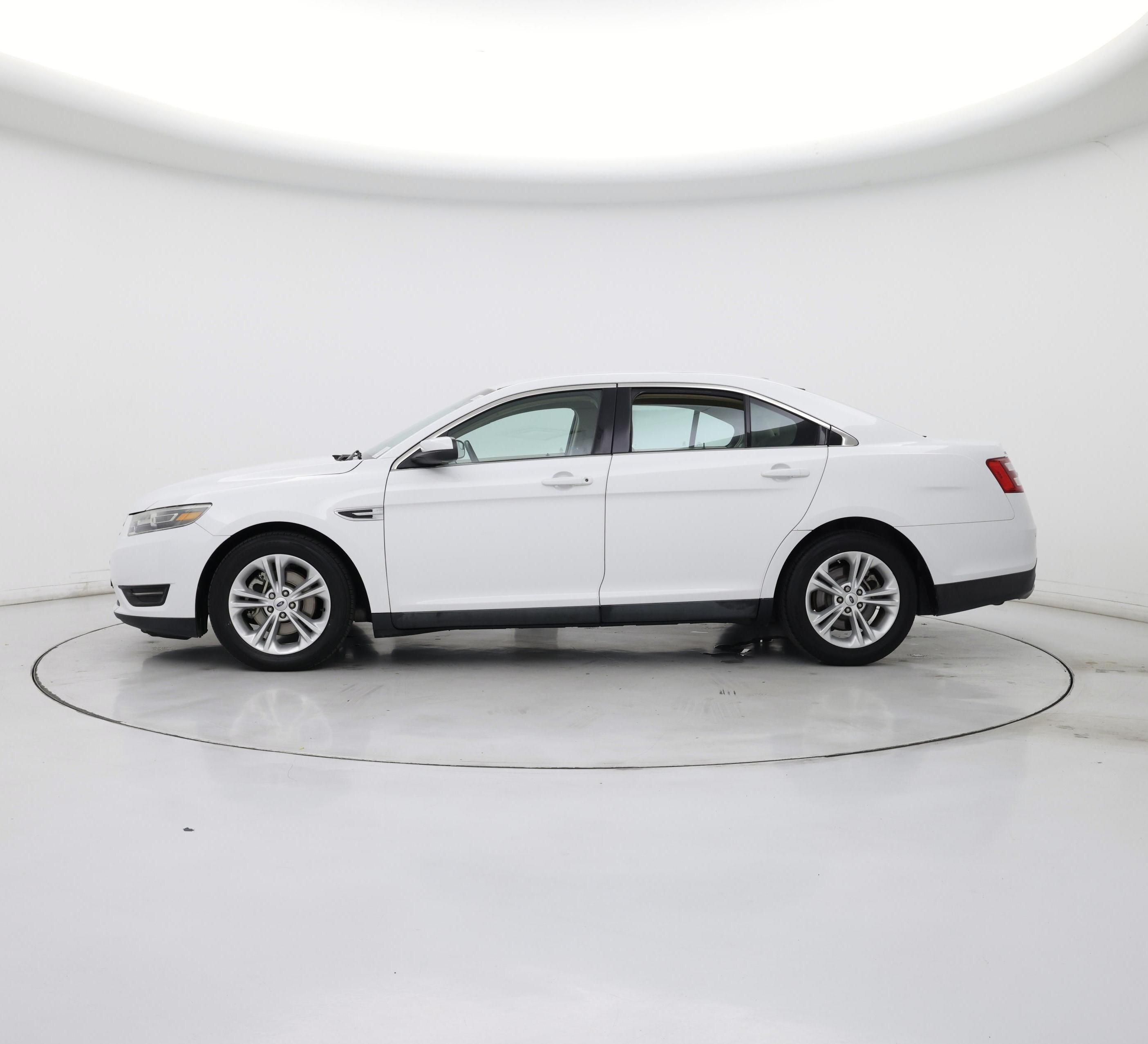 Thumbnail: 2016 Ford Taurus - 3