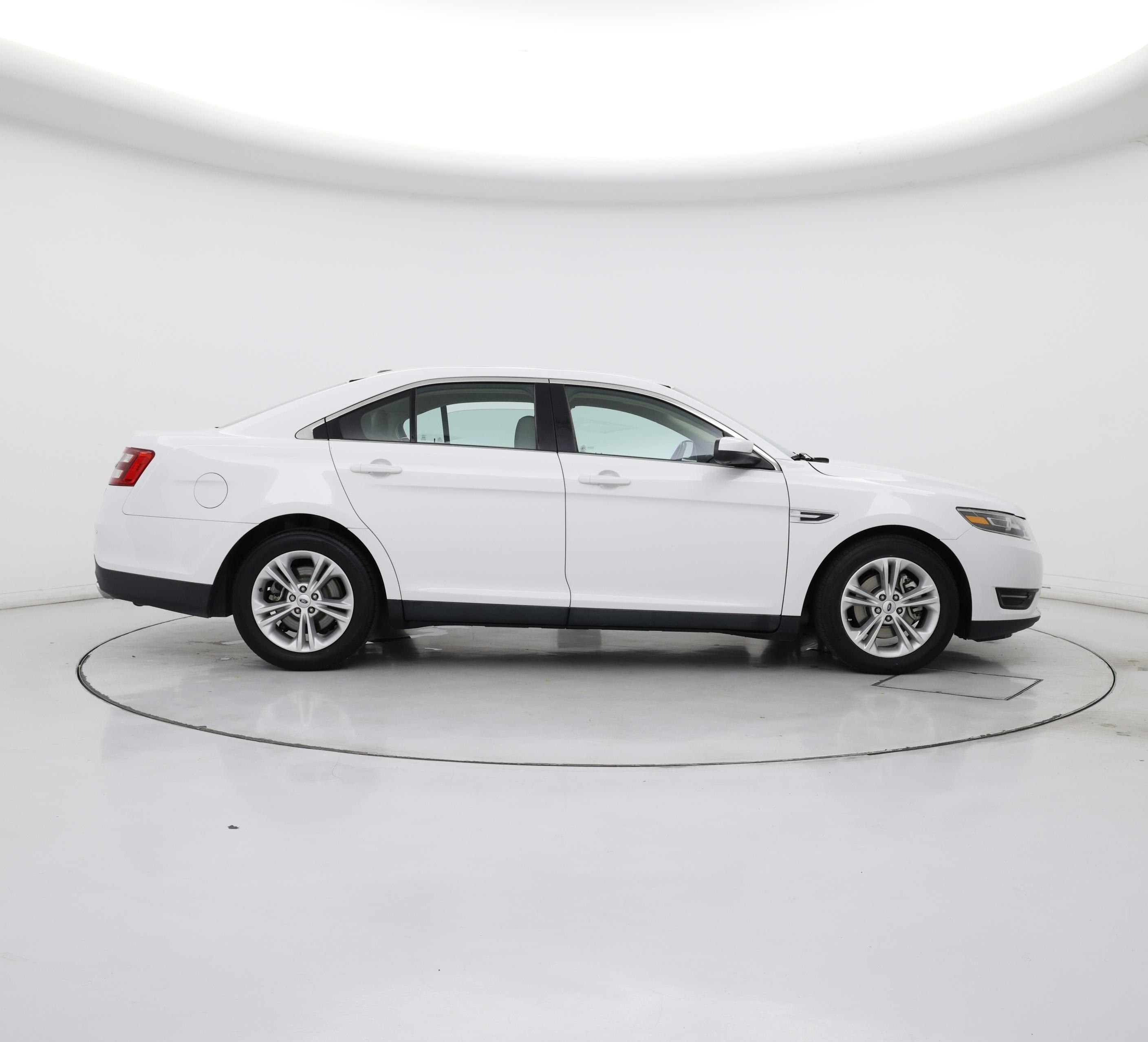 Thumbnail: 2016 Ford Taurus - 7