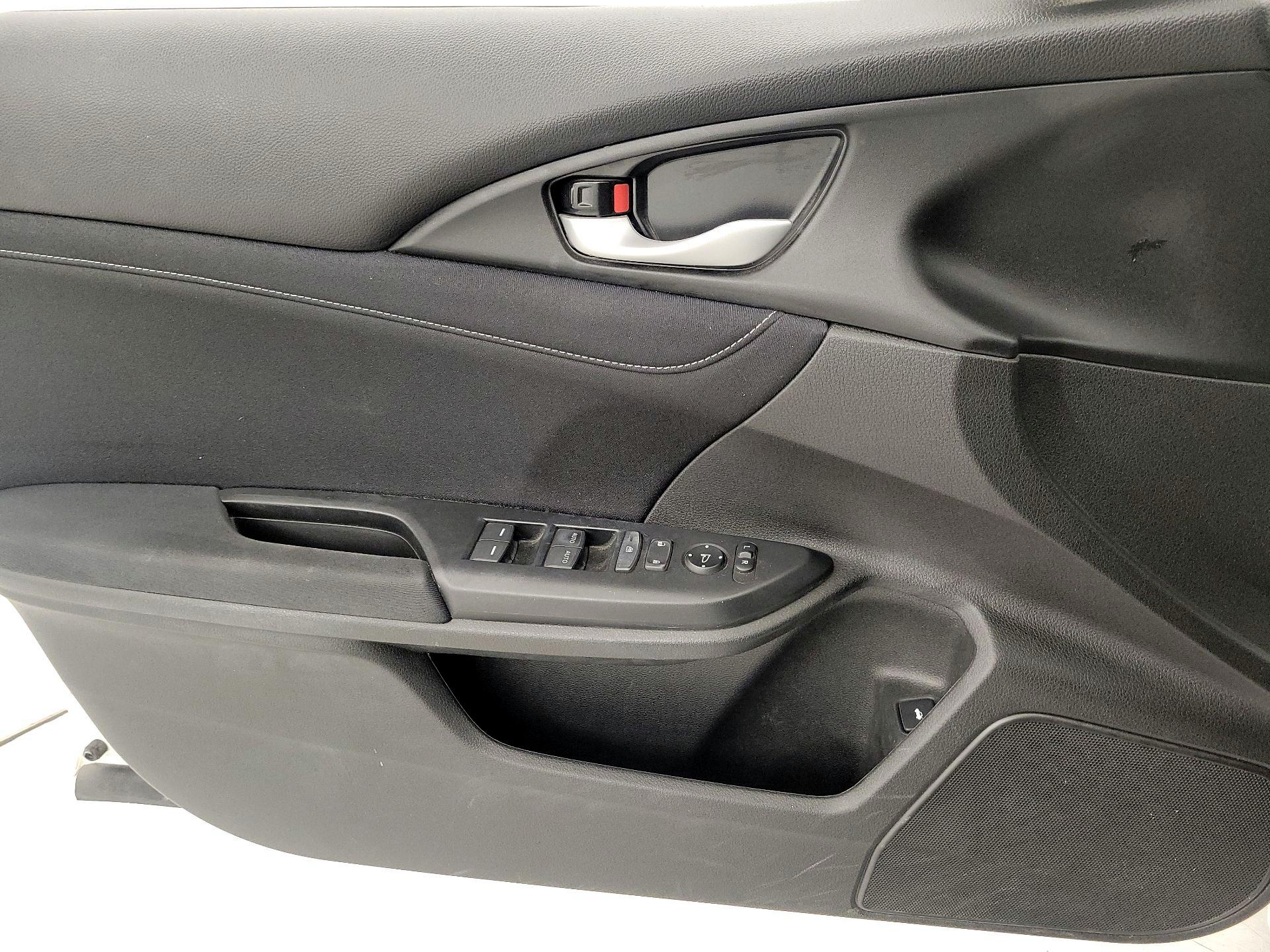 Thumbnail: 2022 Honda Insight - 12