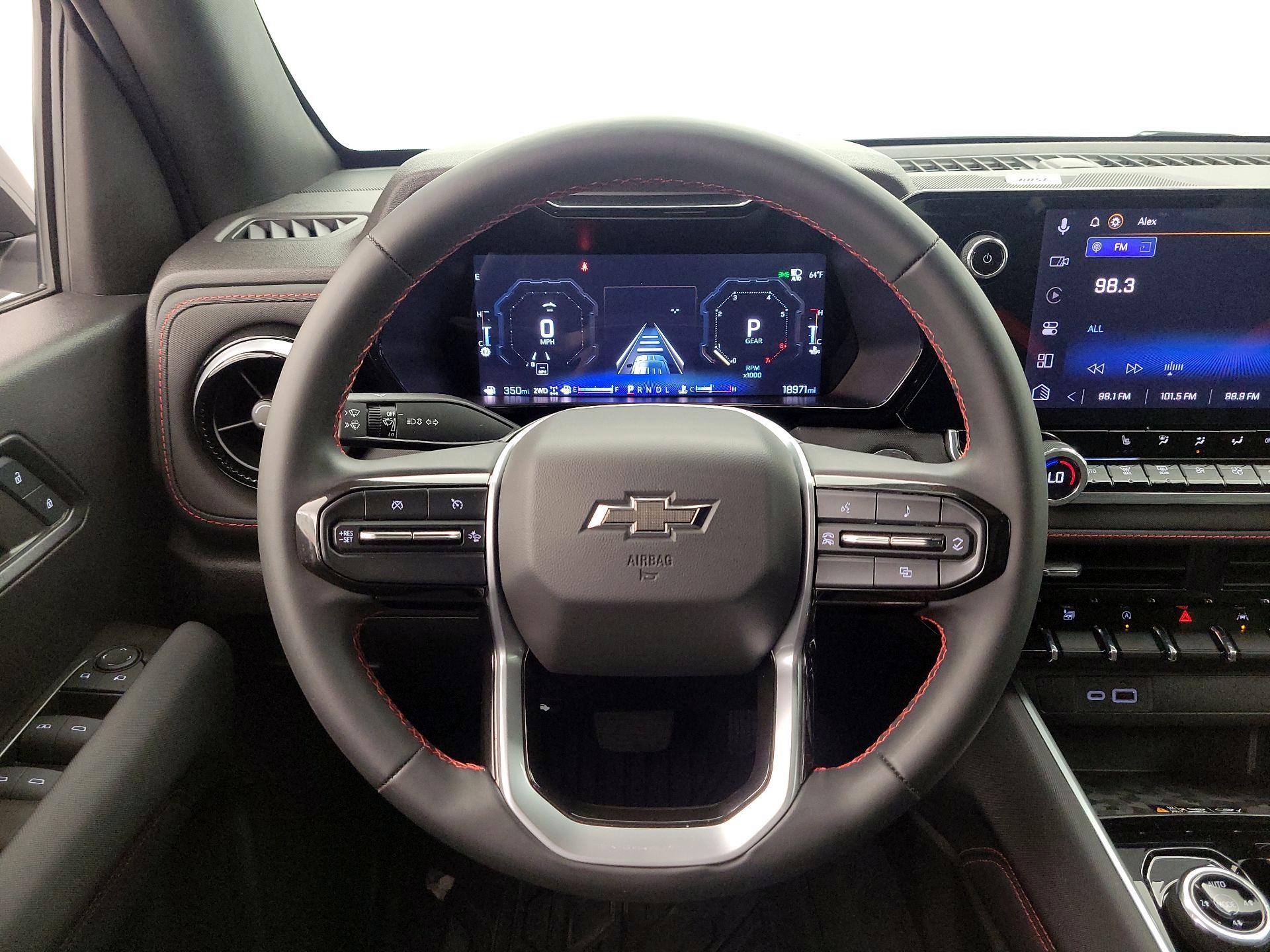 Thumbnail: 2024 Chevrolet Colorado - 10