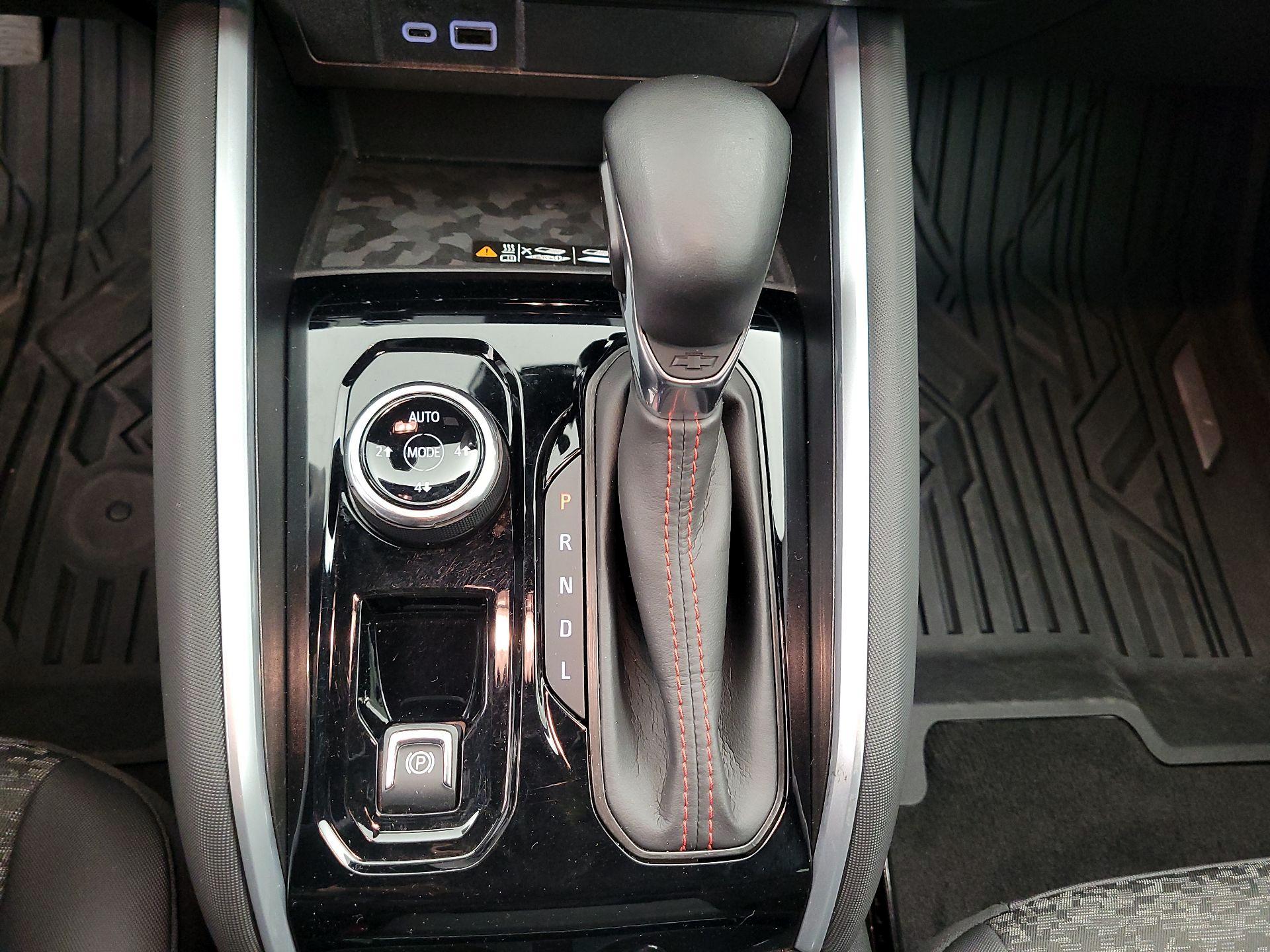 Thumbnail: 2024 Chevrolet Colorado - 17