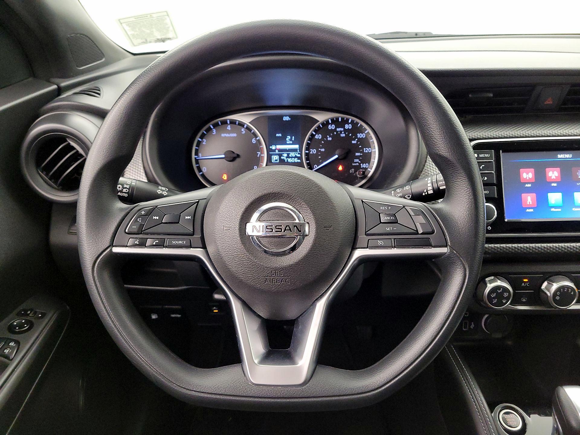 Thumbnail: 2019 Nissan Kicks - 10