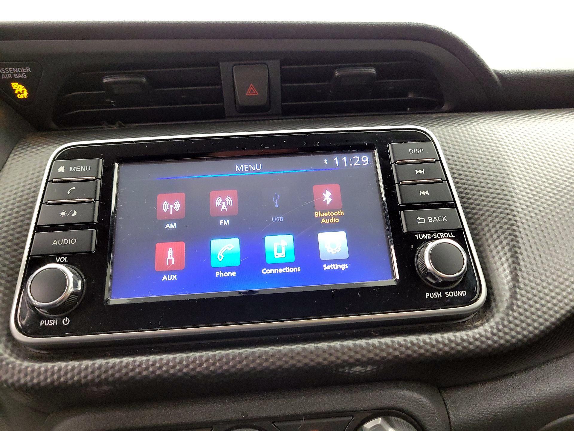 Thumbnail: 2019 Nissan Kicks - 14