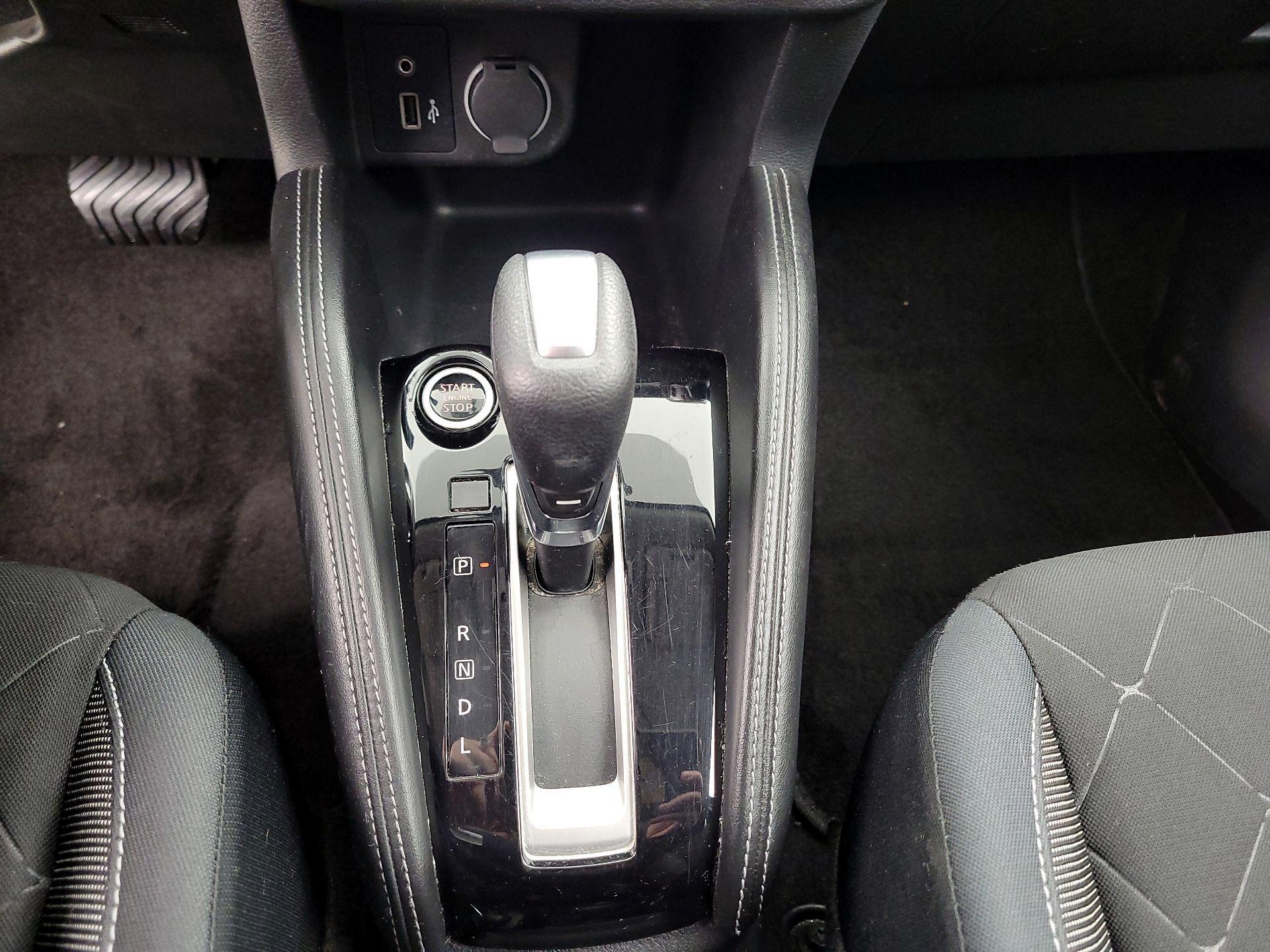 Thumbnail: 2019 Nissan Kicks - 16