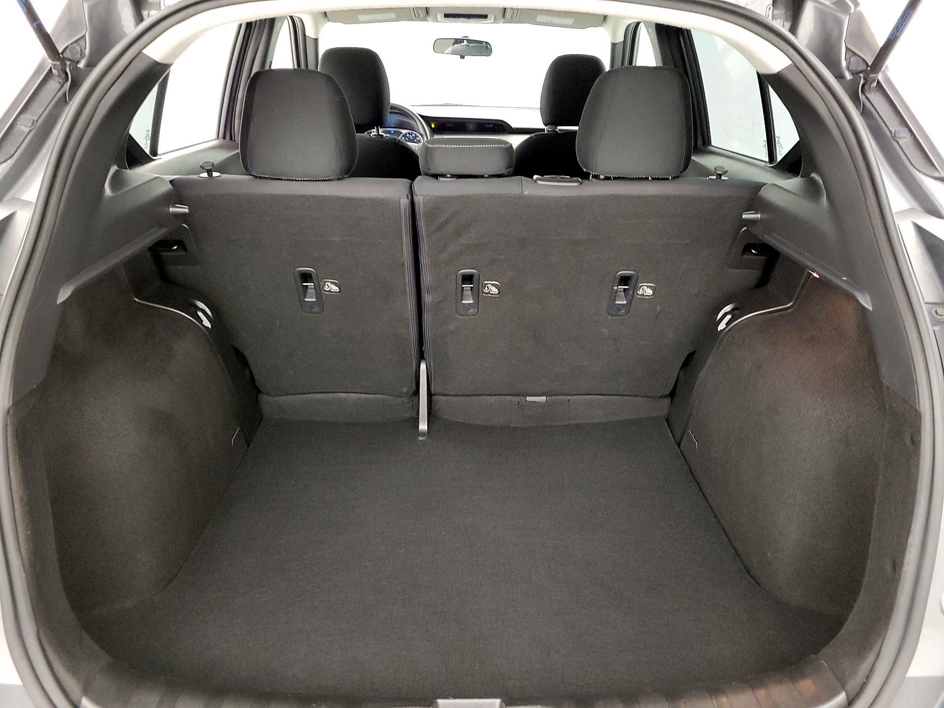 Thumbnail: 2019 Nissan Kicks - 19