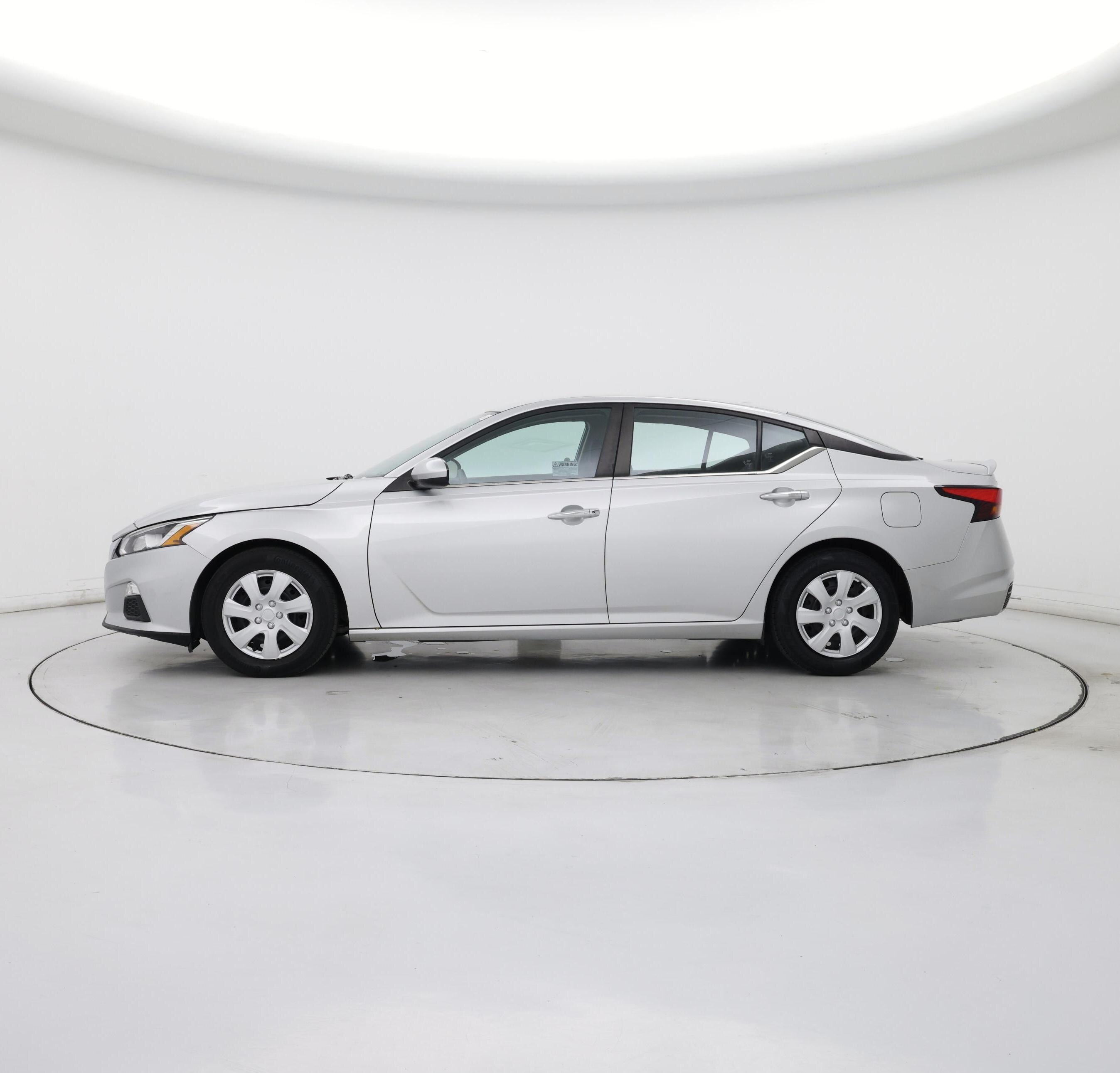 Thumbnail: 2020 Nissan Altima - 3