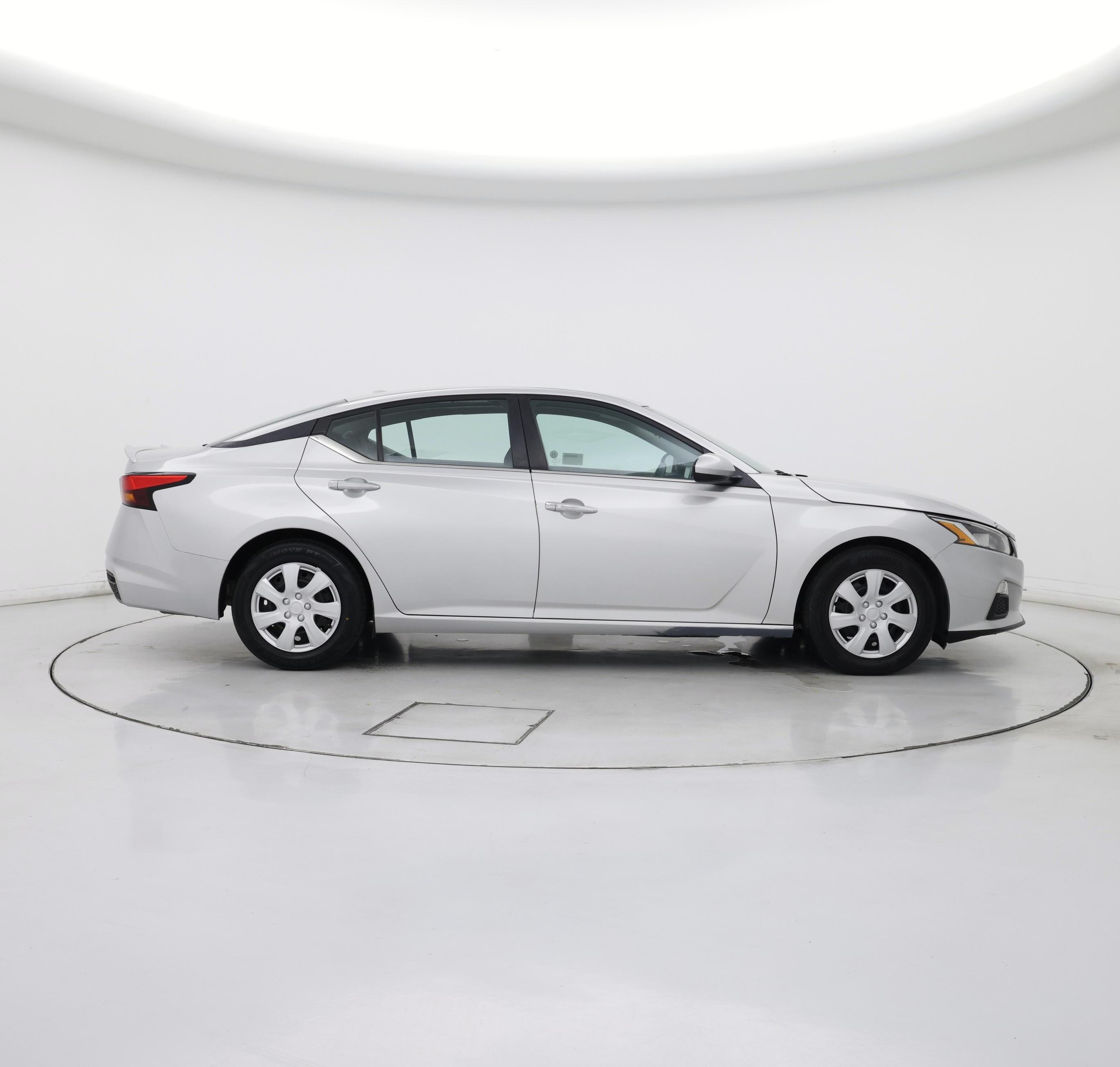 Thumbnail: 2020 Nissan Altima - 7